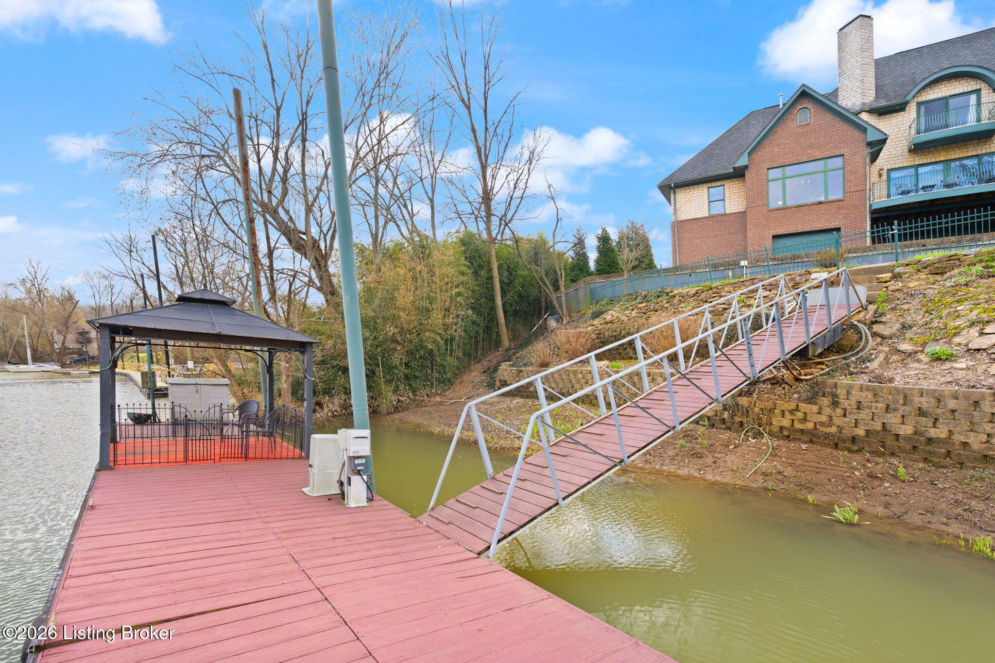 6205 River Rd Property Photo 9