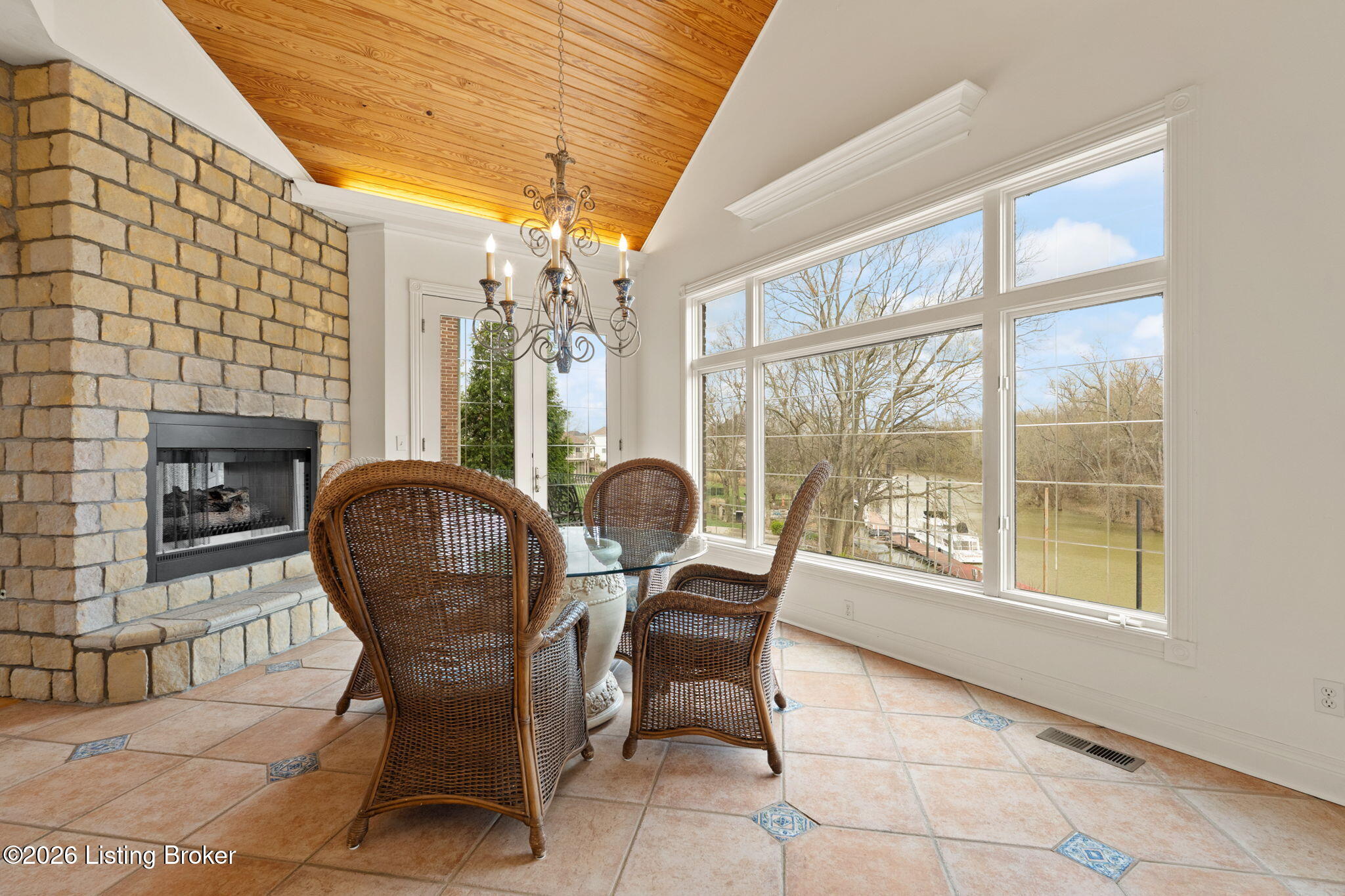 6205 River Rd Property Photo 40