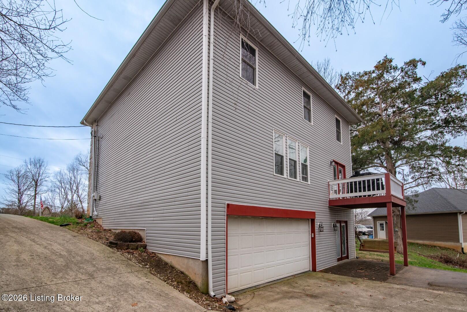 182 Woodview Dr Property Photo 7