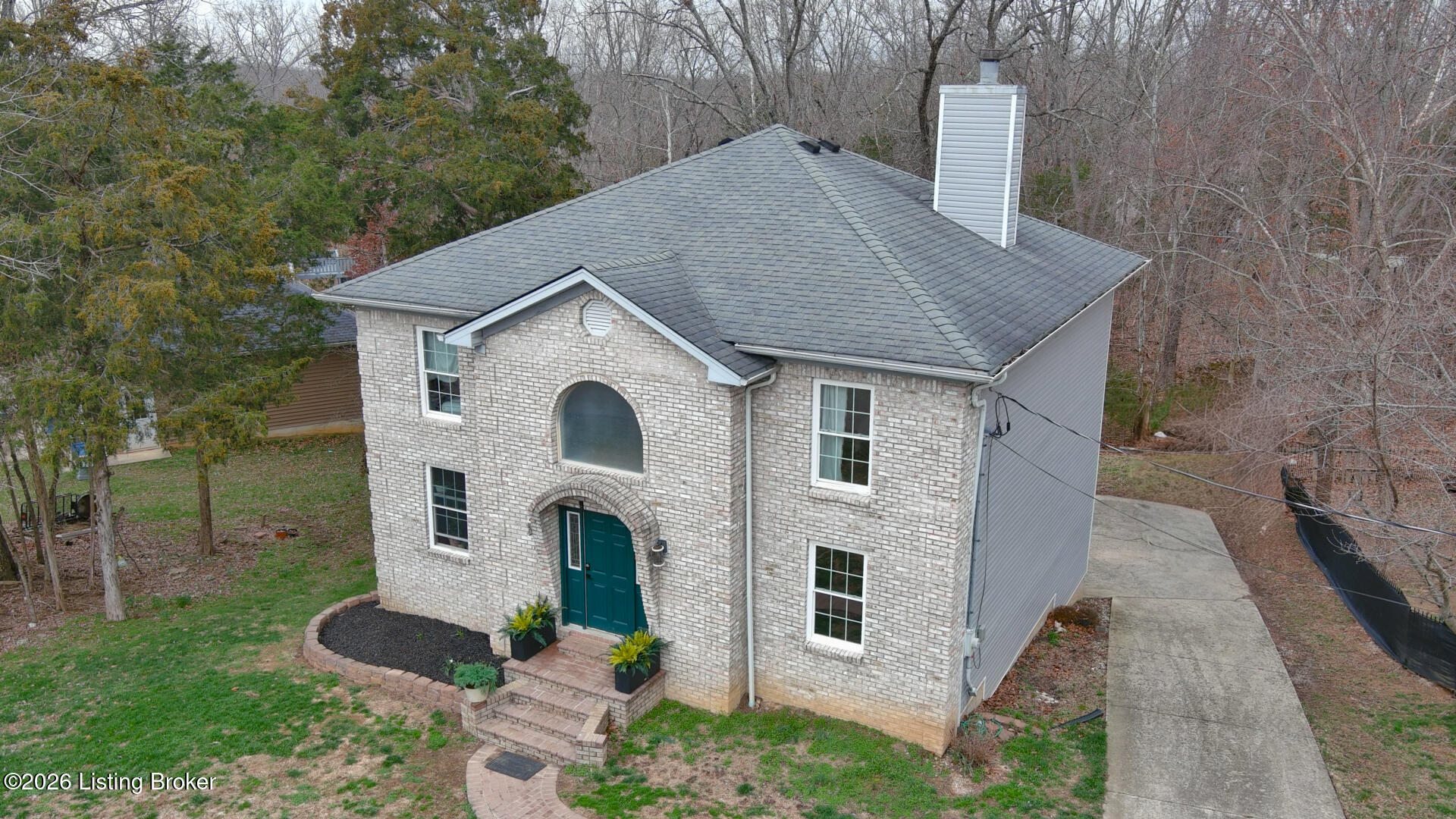182 Woodview Dr Property Photo 8