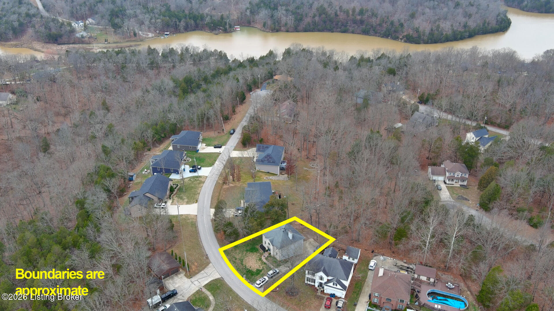 182 Woodview Dr Property Photo 16