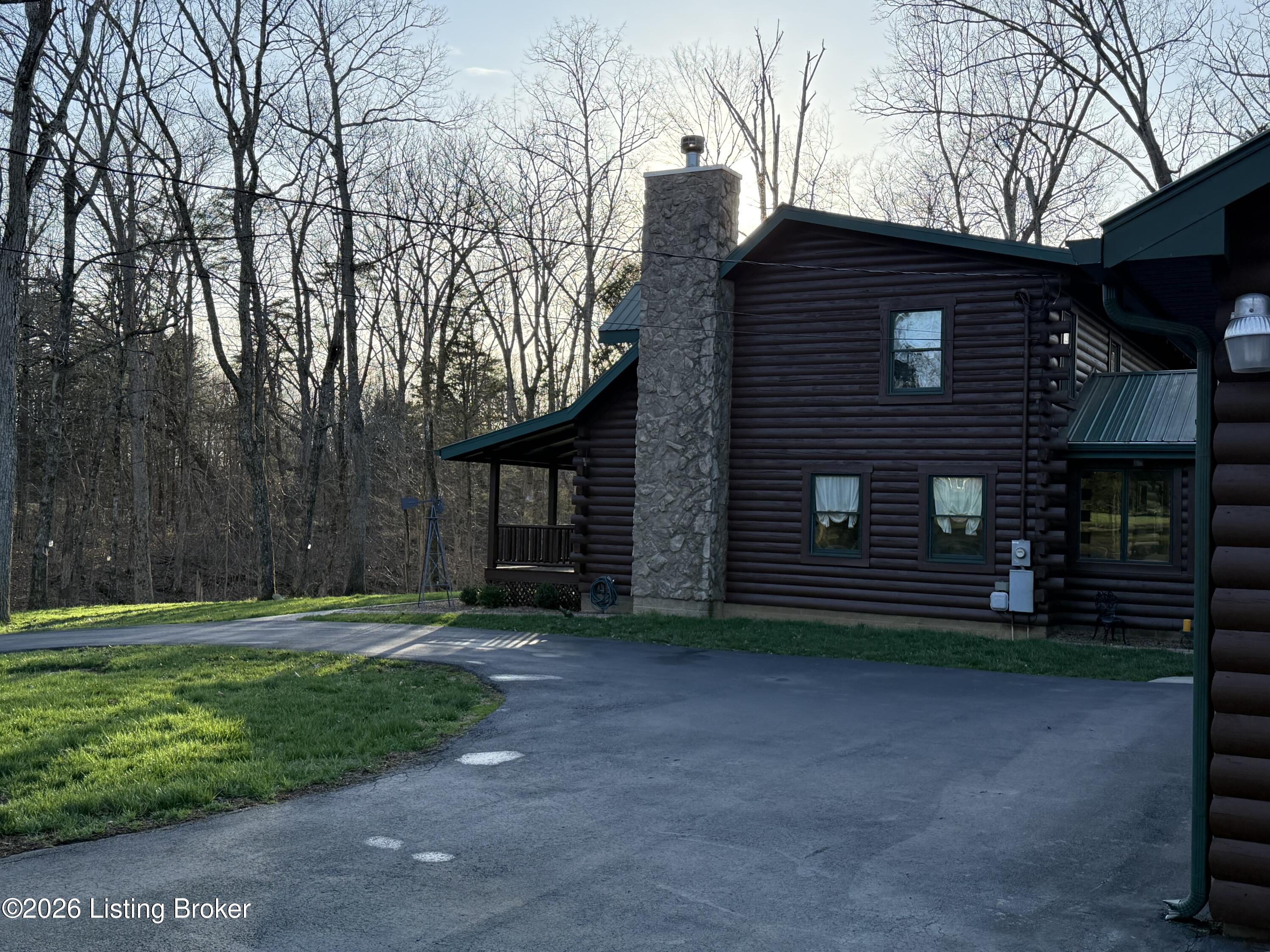 284 Pine Creek Rd Property Photo 5