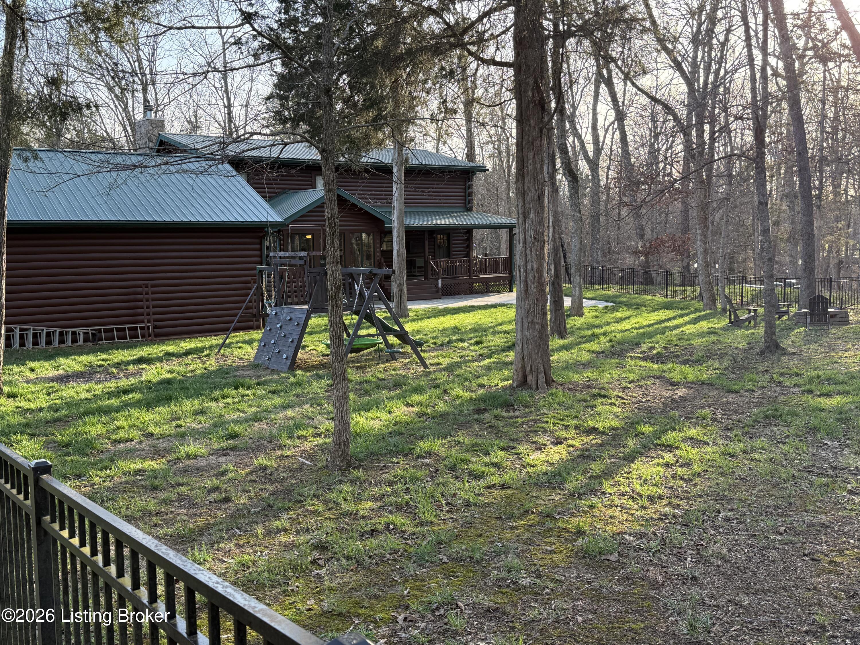 284 Pine Creek Rd Property Photo 7
