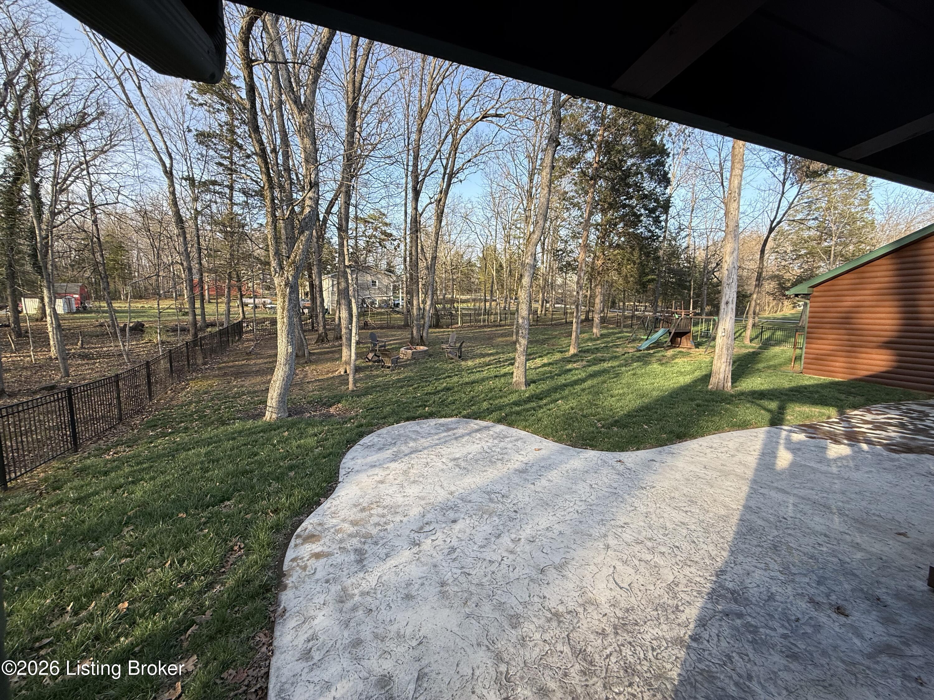 284 Pine Creek Rd Property Photo 17