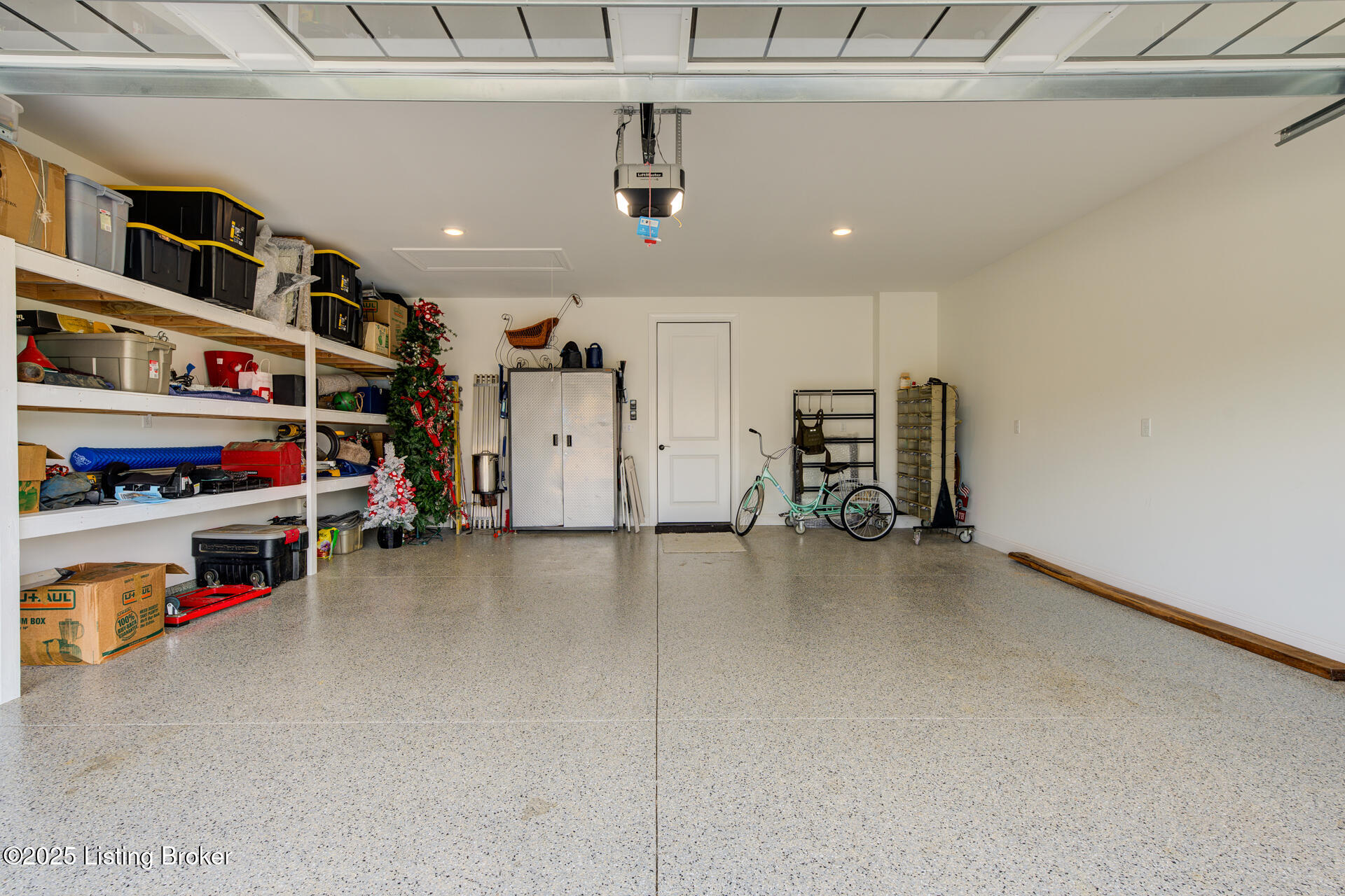 17121 Farrier Dr Property Photo 36