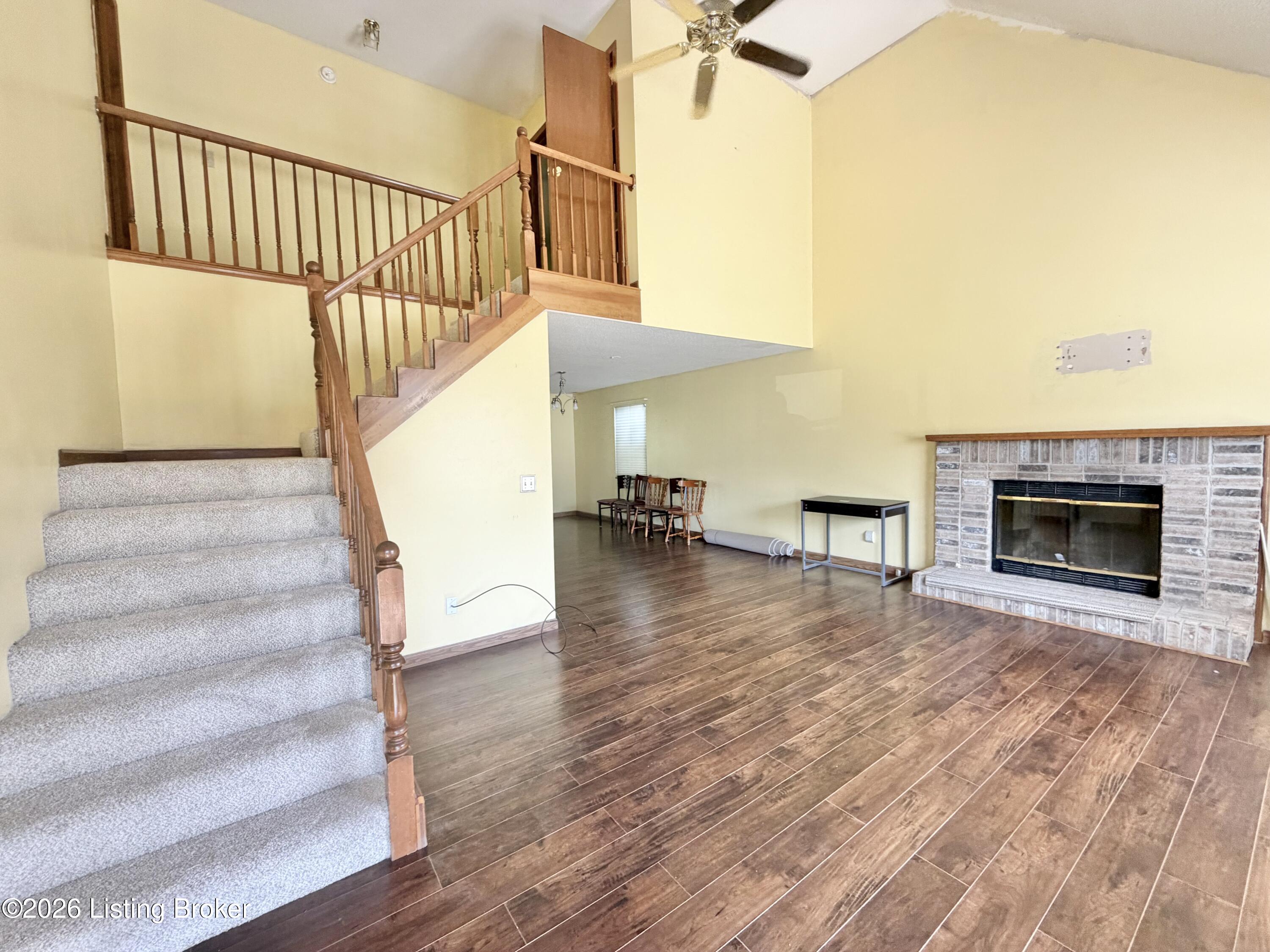 406 College View Dr Property Photo 6