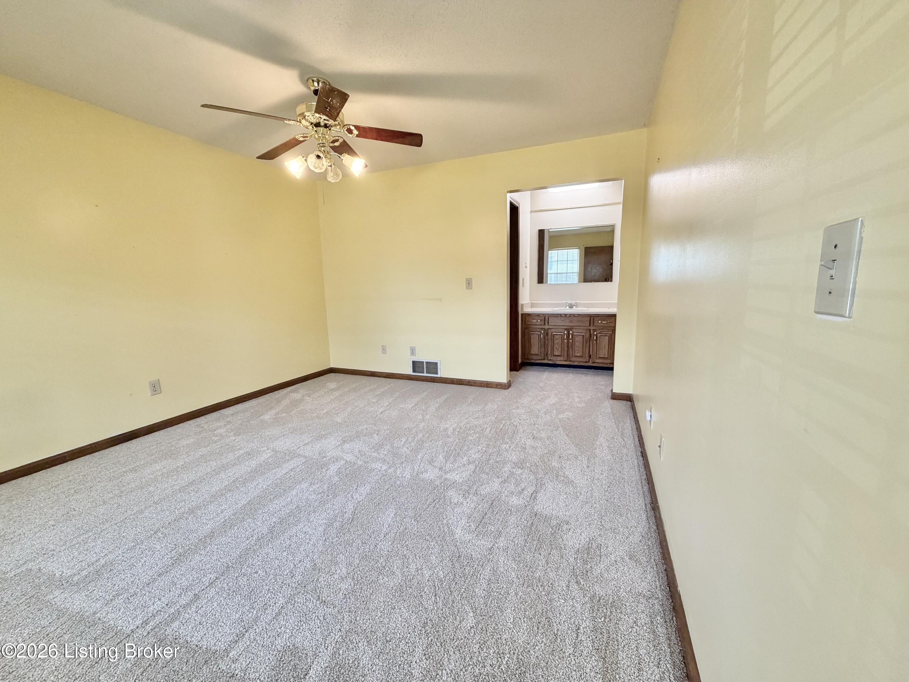 406 College View Dr Property Photo 18