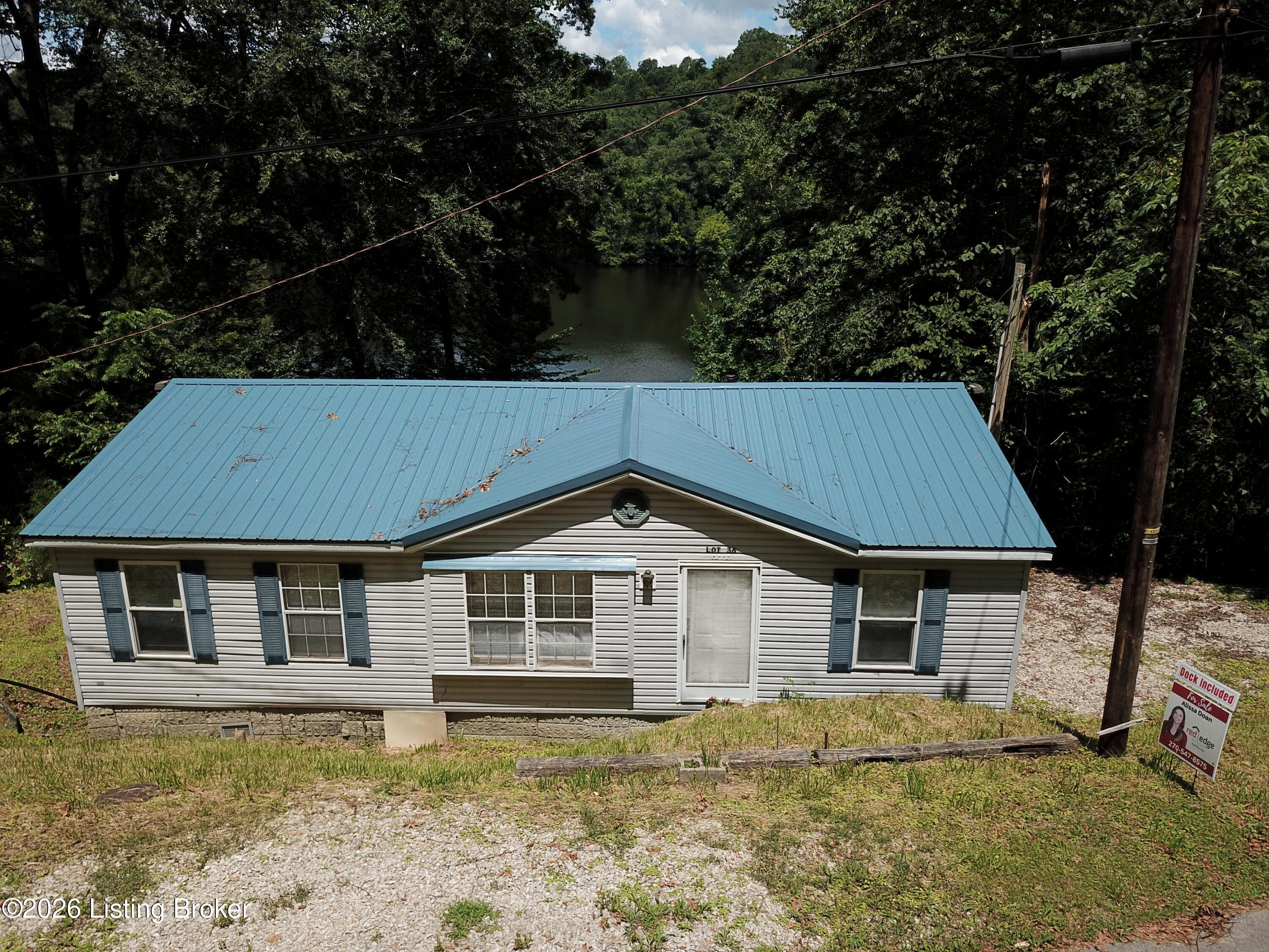 672 Fentress Hideout Ln Property Photo 1