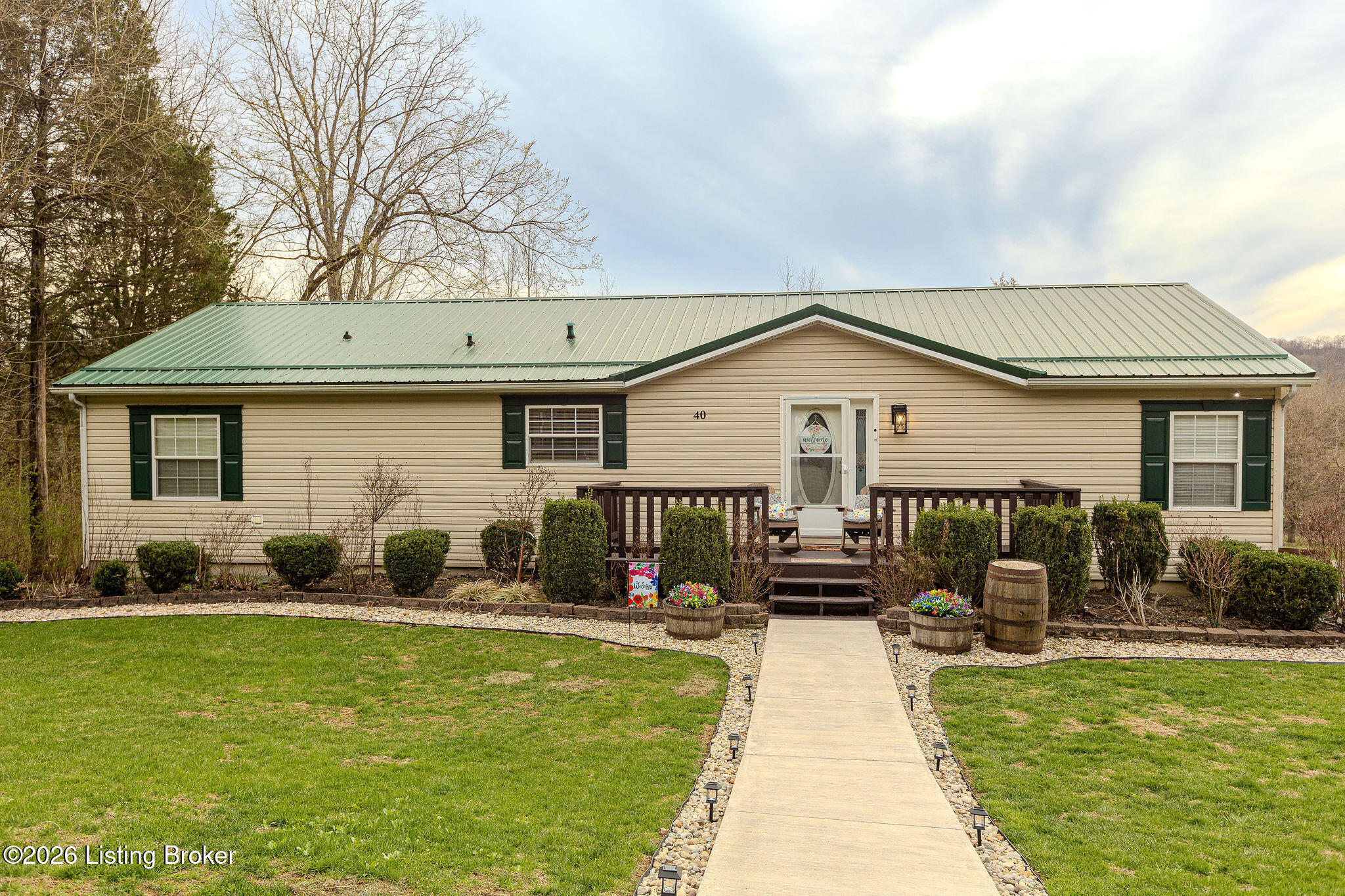 40 Flamingo Ln Property Photo 2