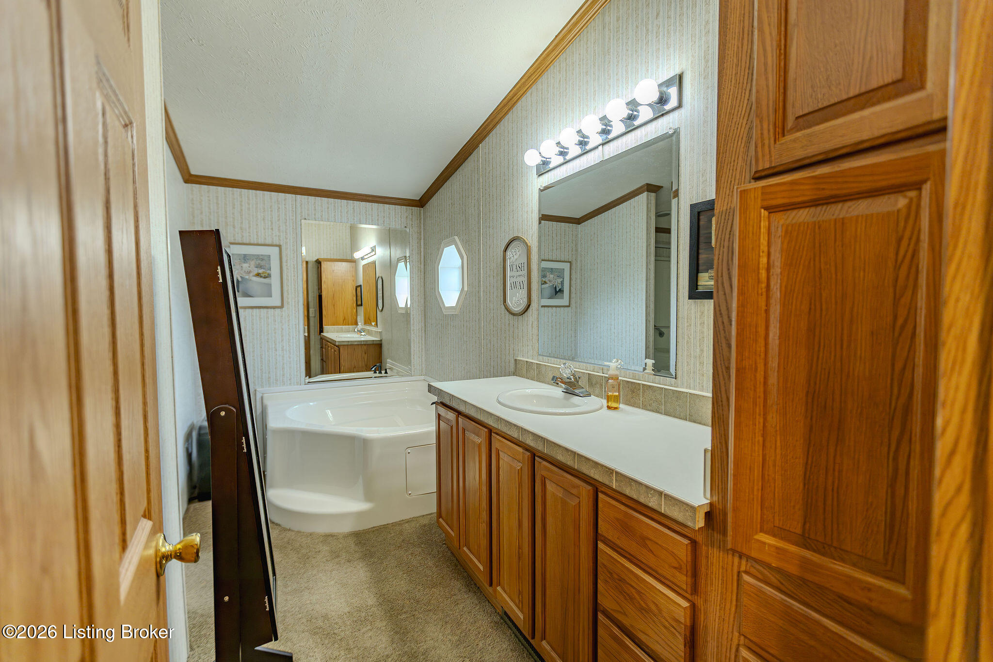 40 Flamingo Ln Property Photo 13