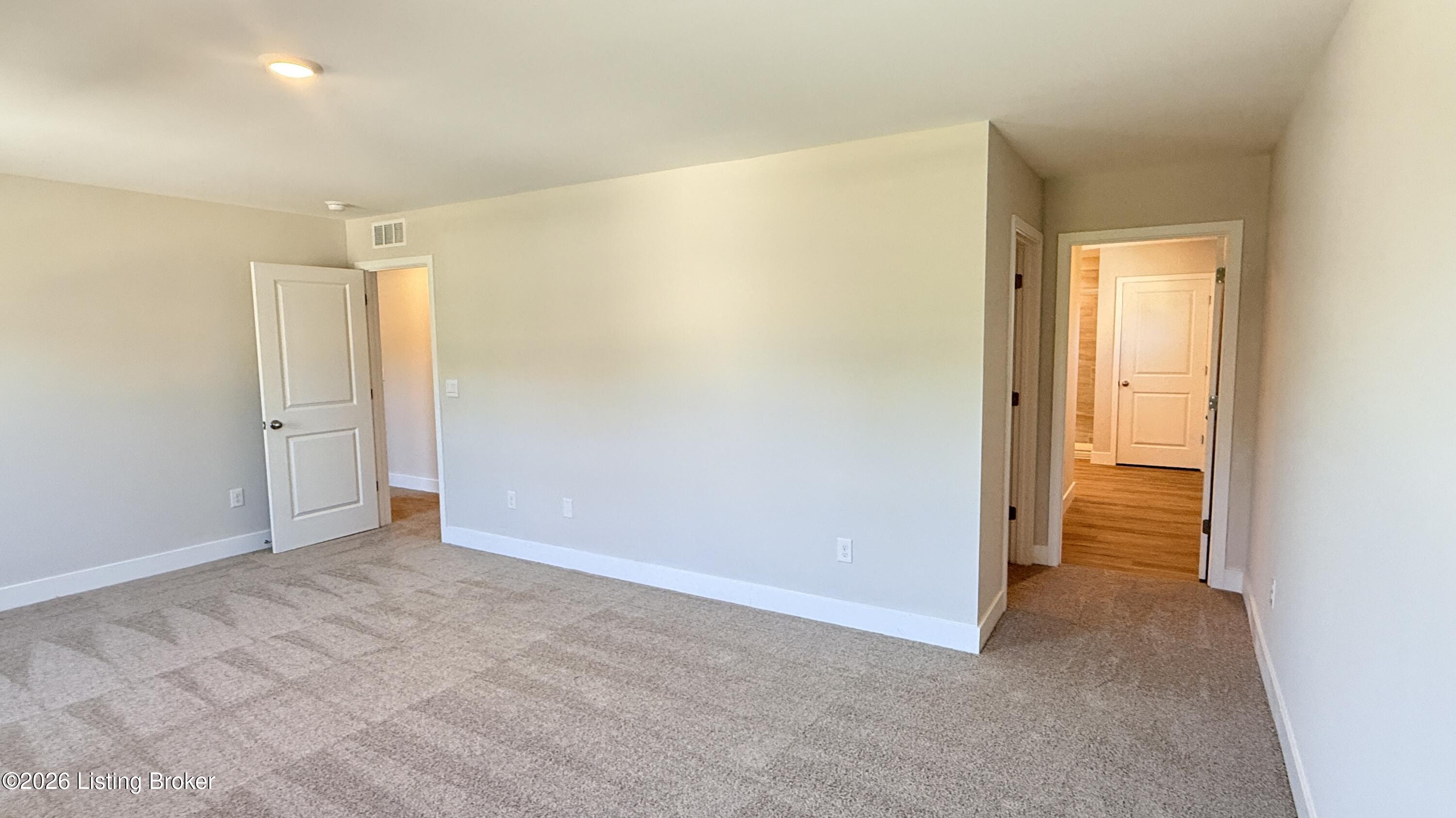 136 Pheasant Glen Dr Property Photo 12
