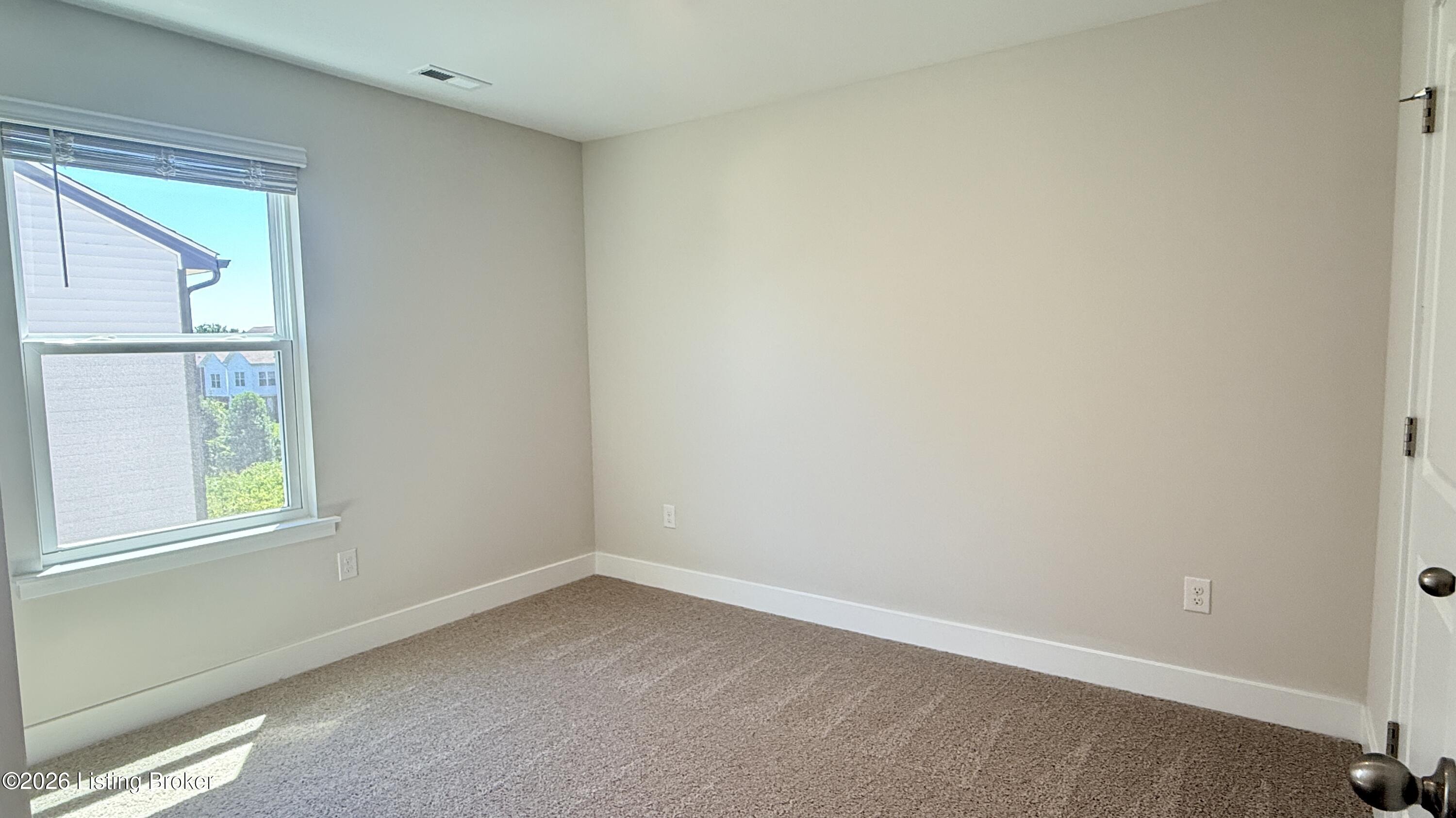 136 Pheasant Glen Dr Property Photo 18