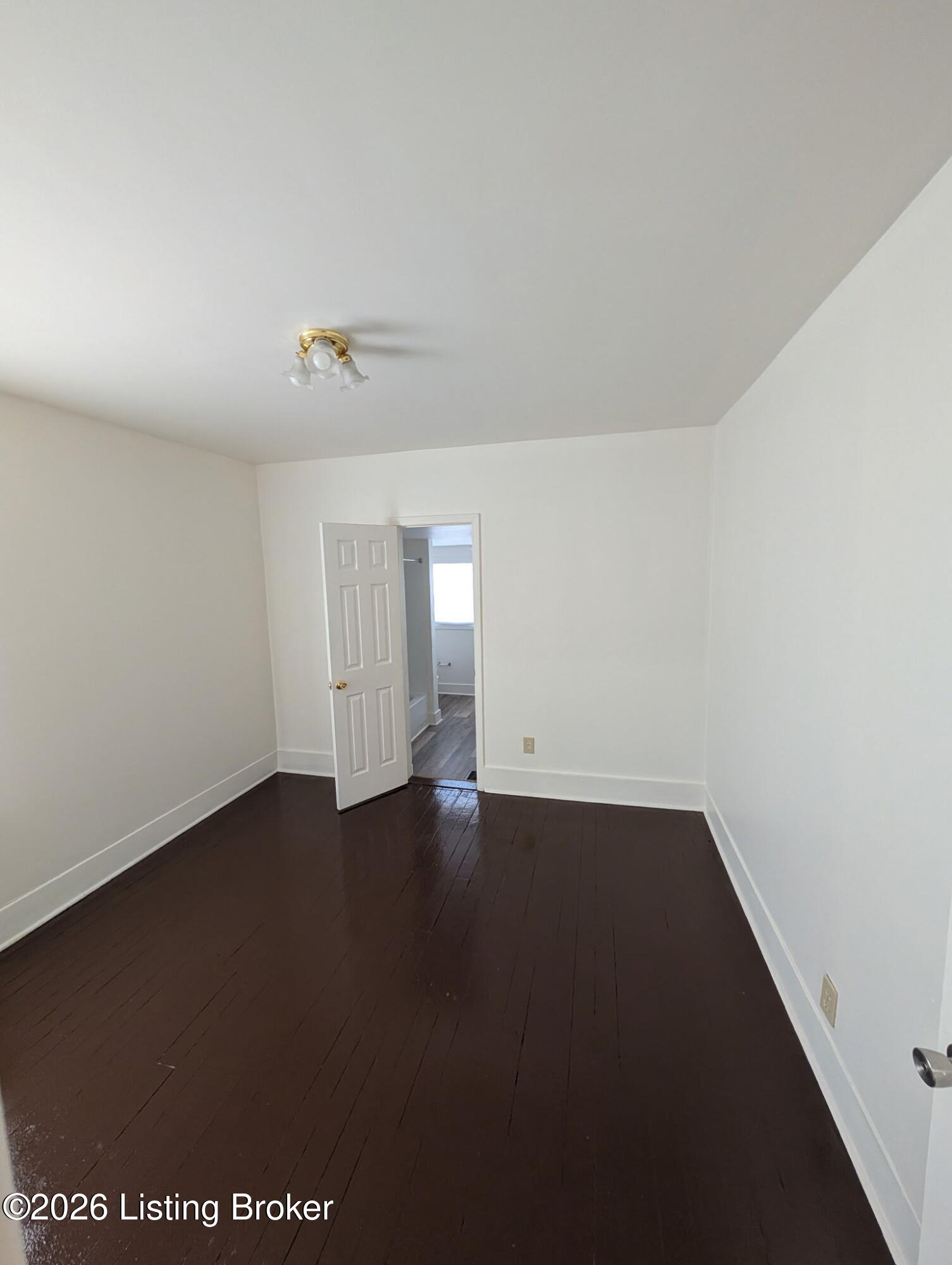 805 S 42nd St Property Photo 6