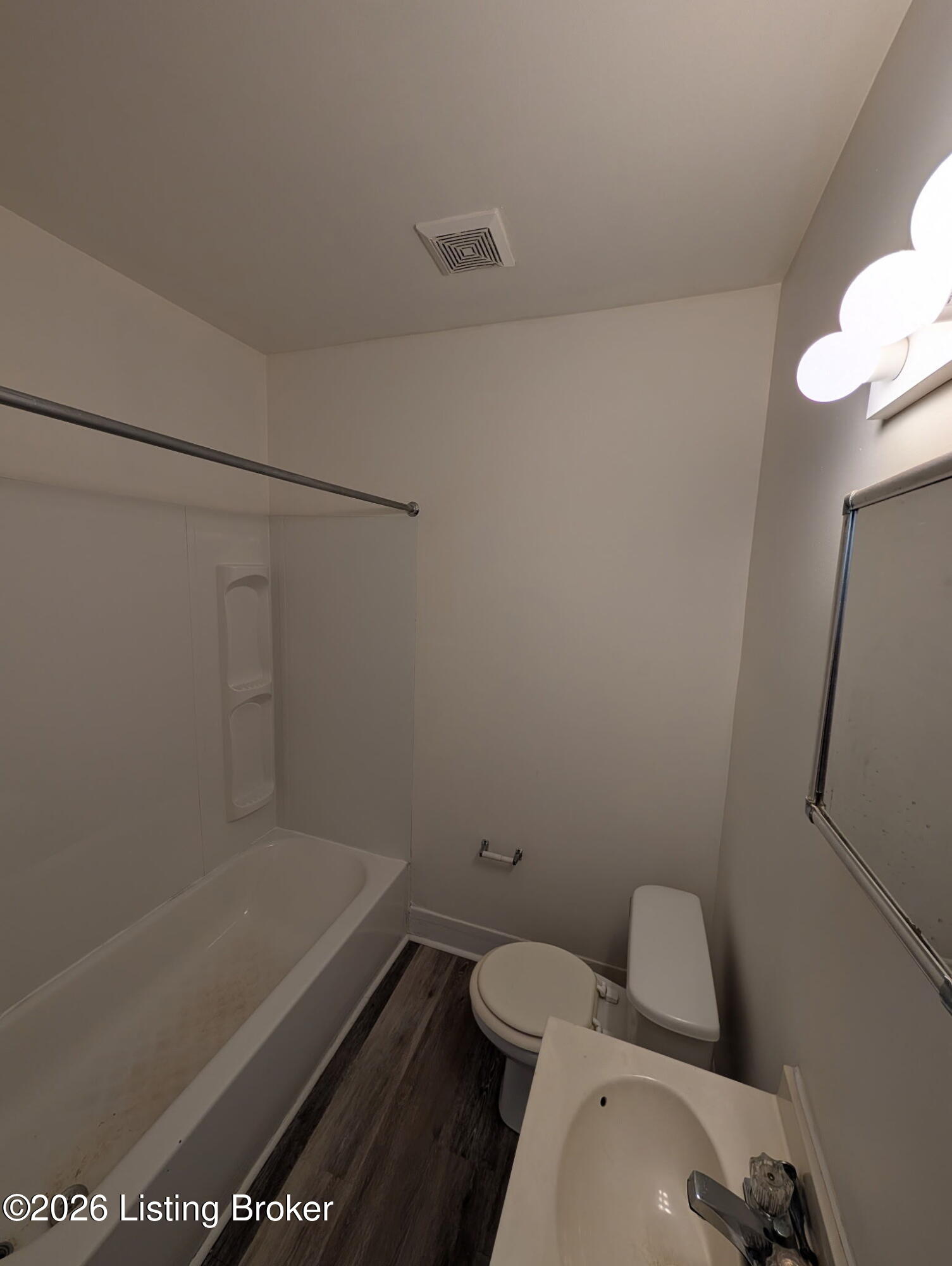 805 S 42nd St Property Photo 9
