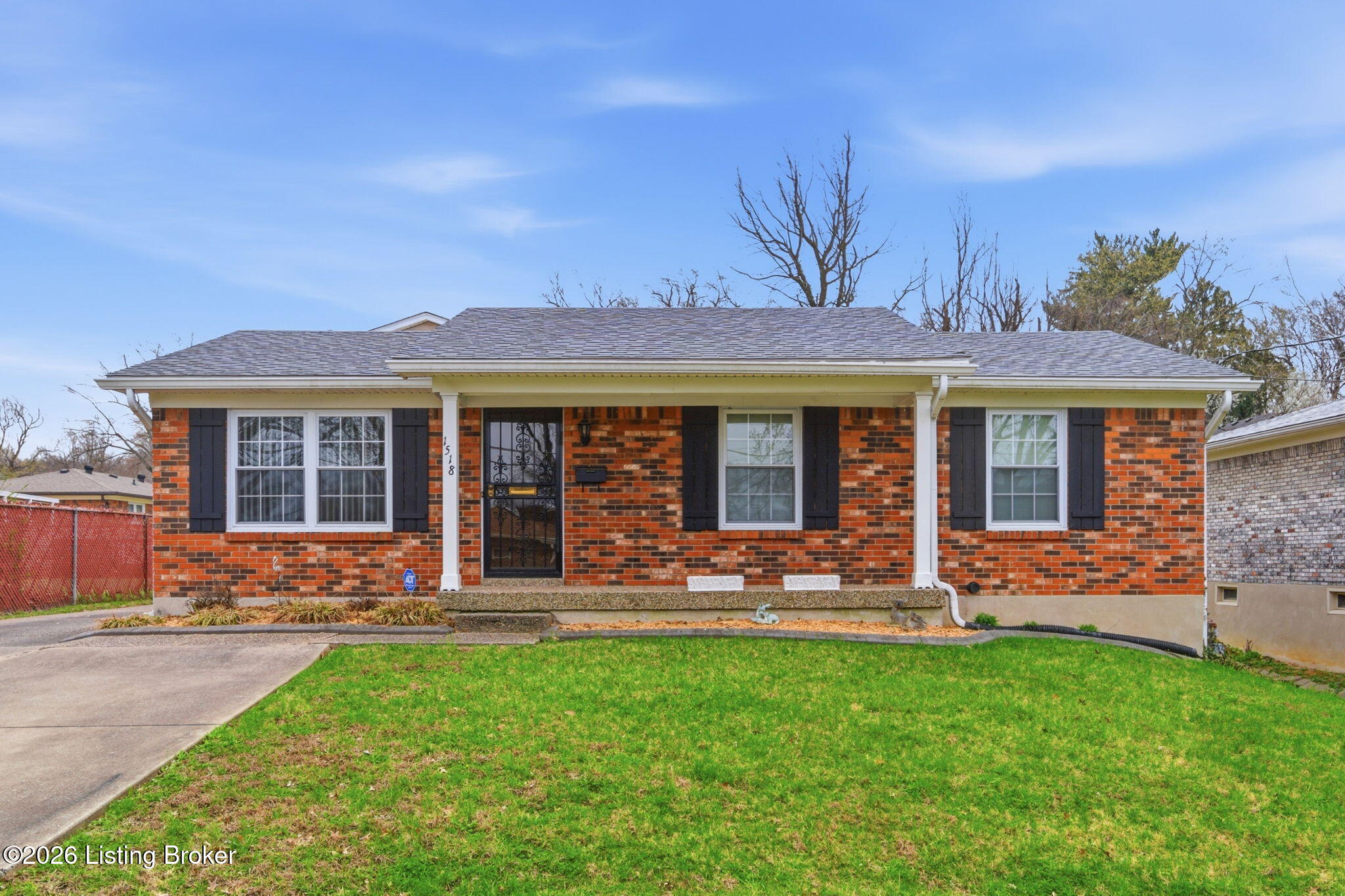1518 Talmadge Way Property Photo 2