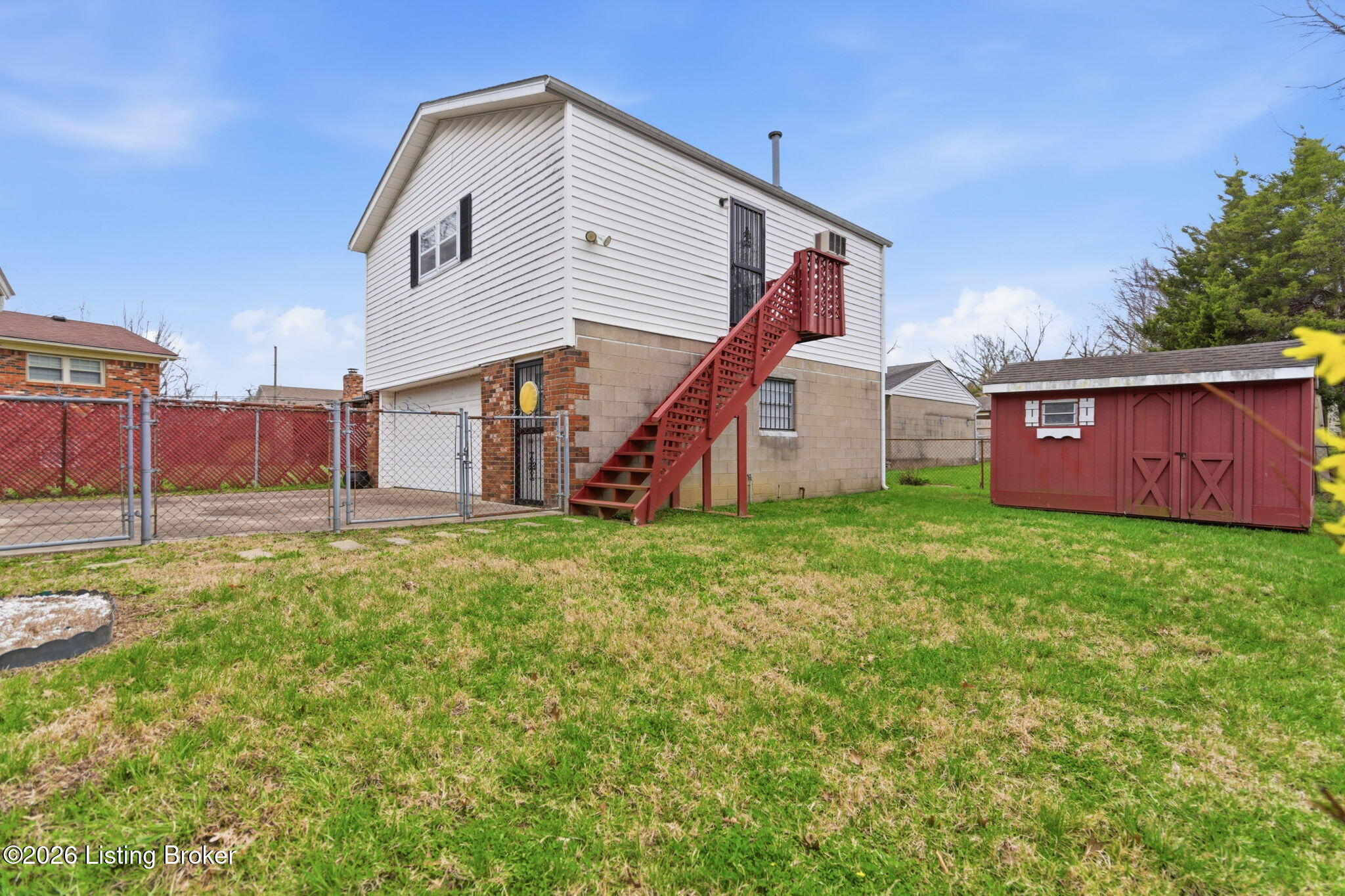 1518 Talmadge Way Property Photo 5