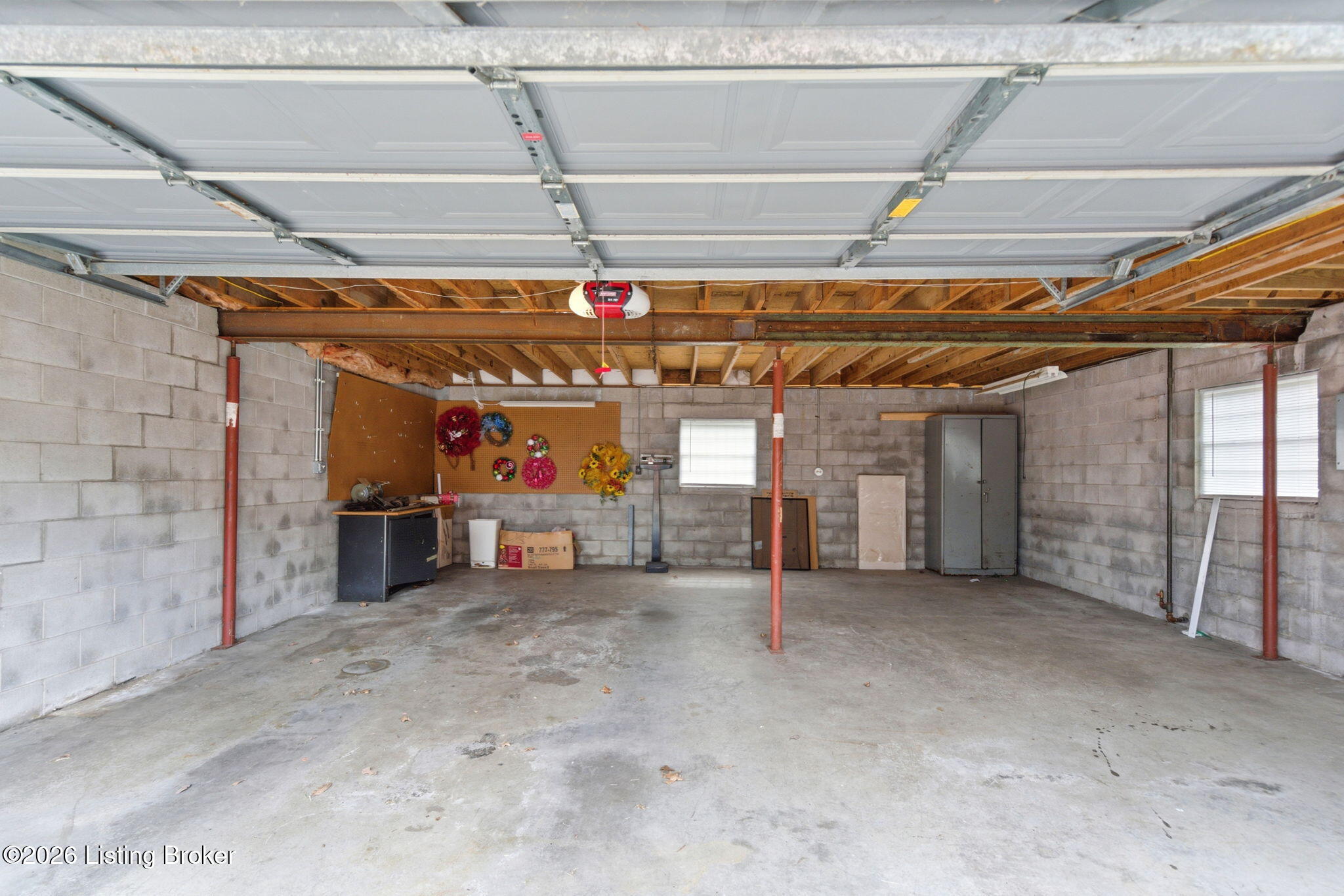 1518 Talmadge Way Property Photo 8