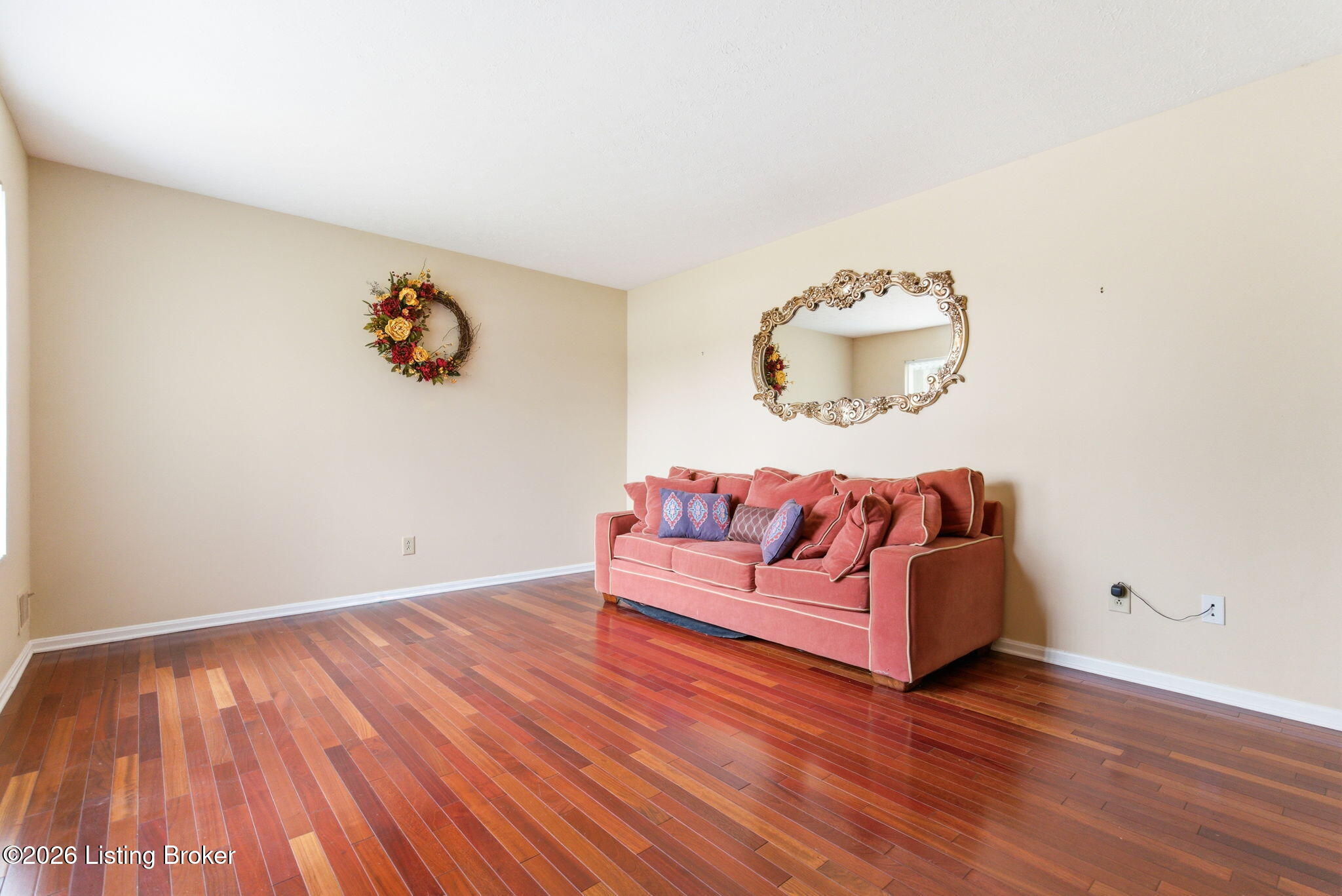 1518 Talmadge Way Property Photo 10