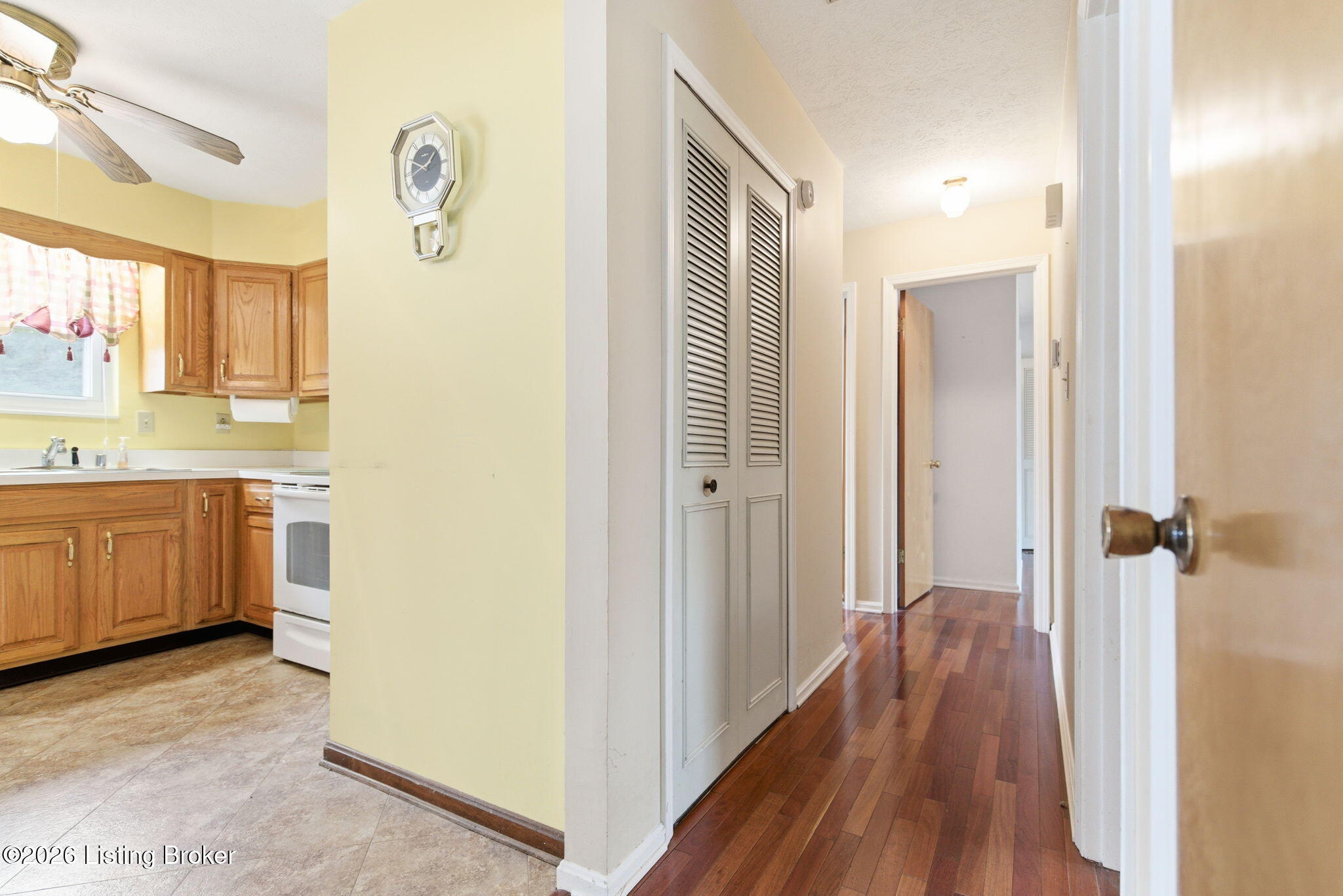 1518 Talmadge Way Property Photo 13