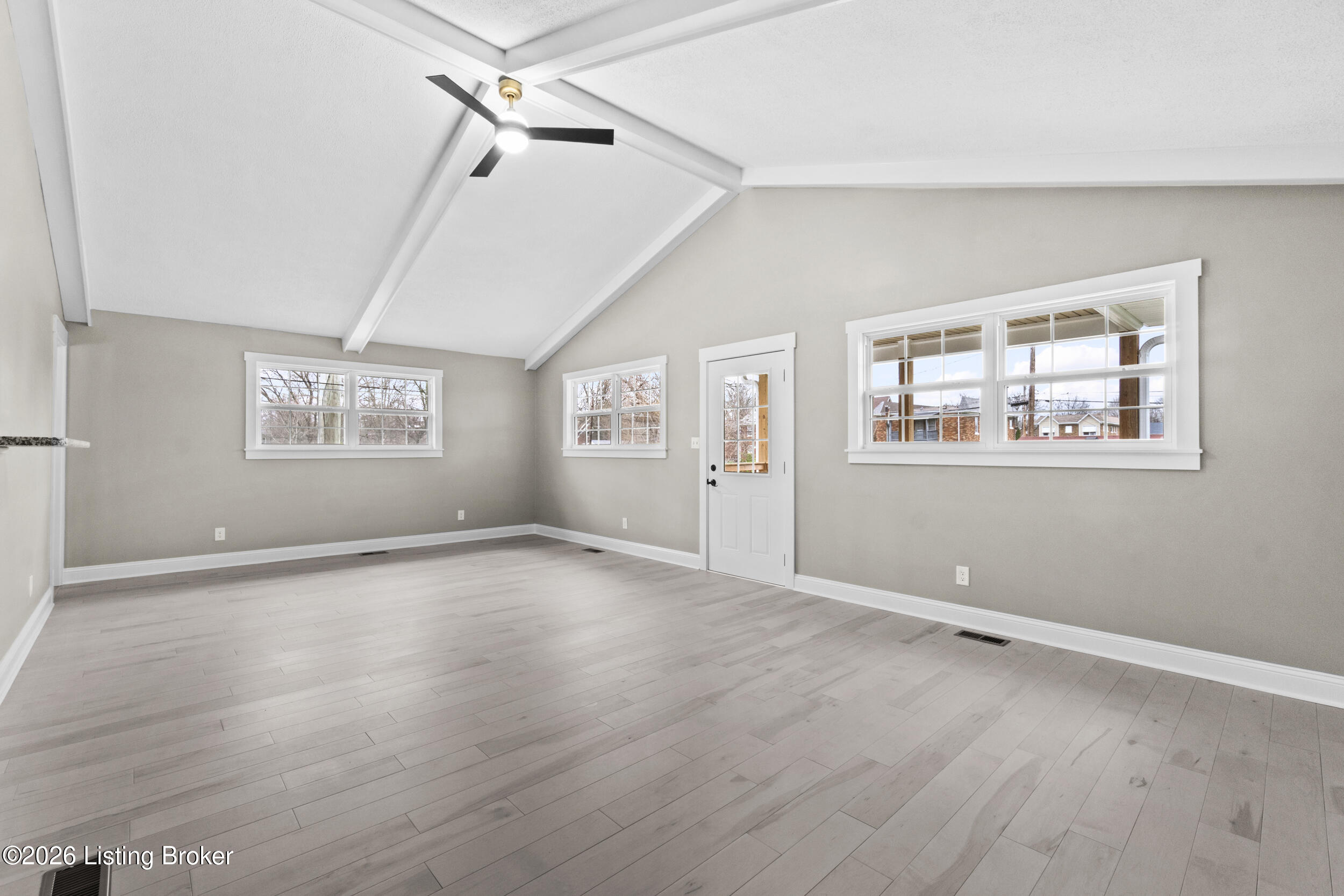 801 S 40th St Property Photo 19