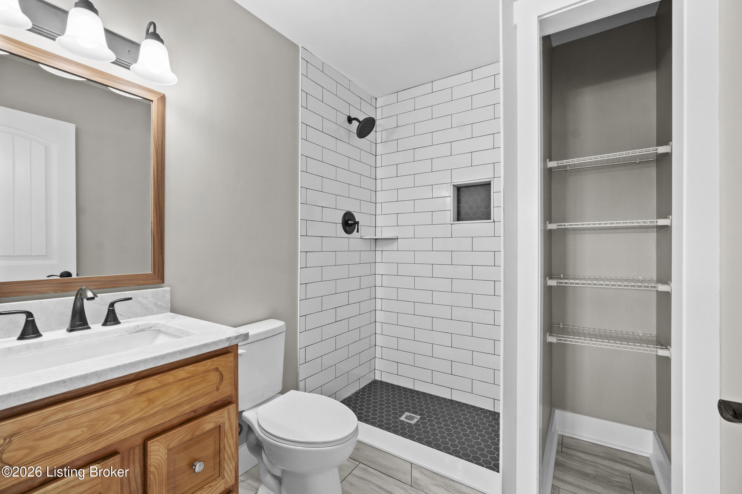 801 S 40th St Property Photo 23