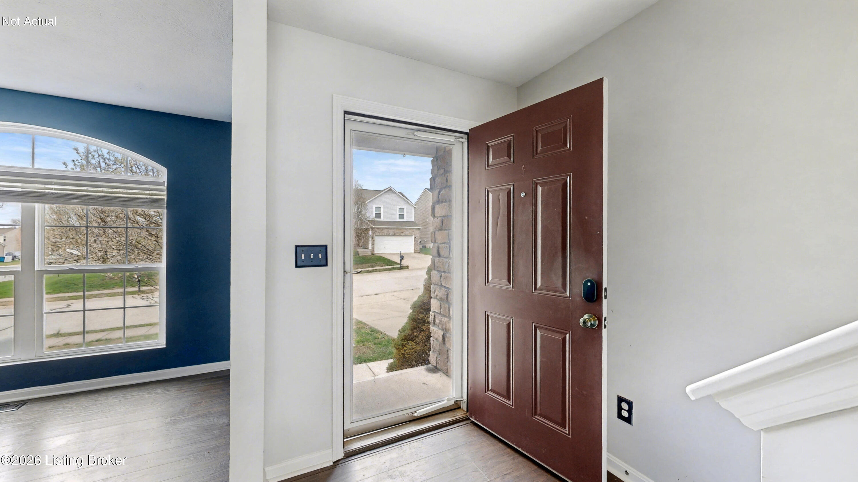 6057 Edgemont Way Property Photo 2
