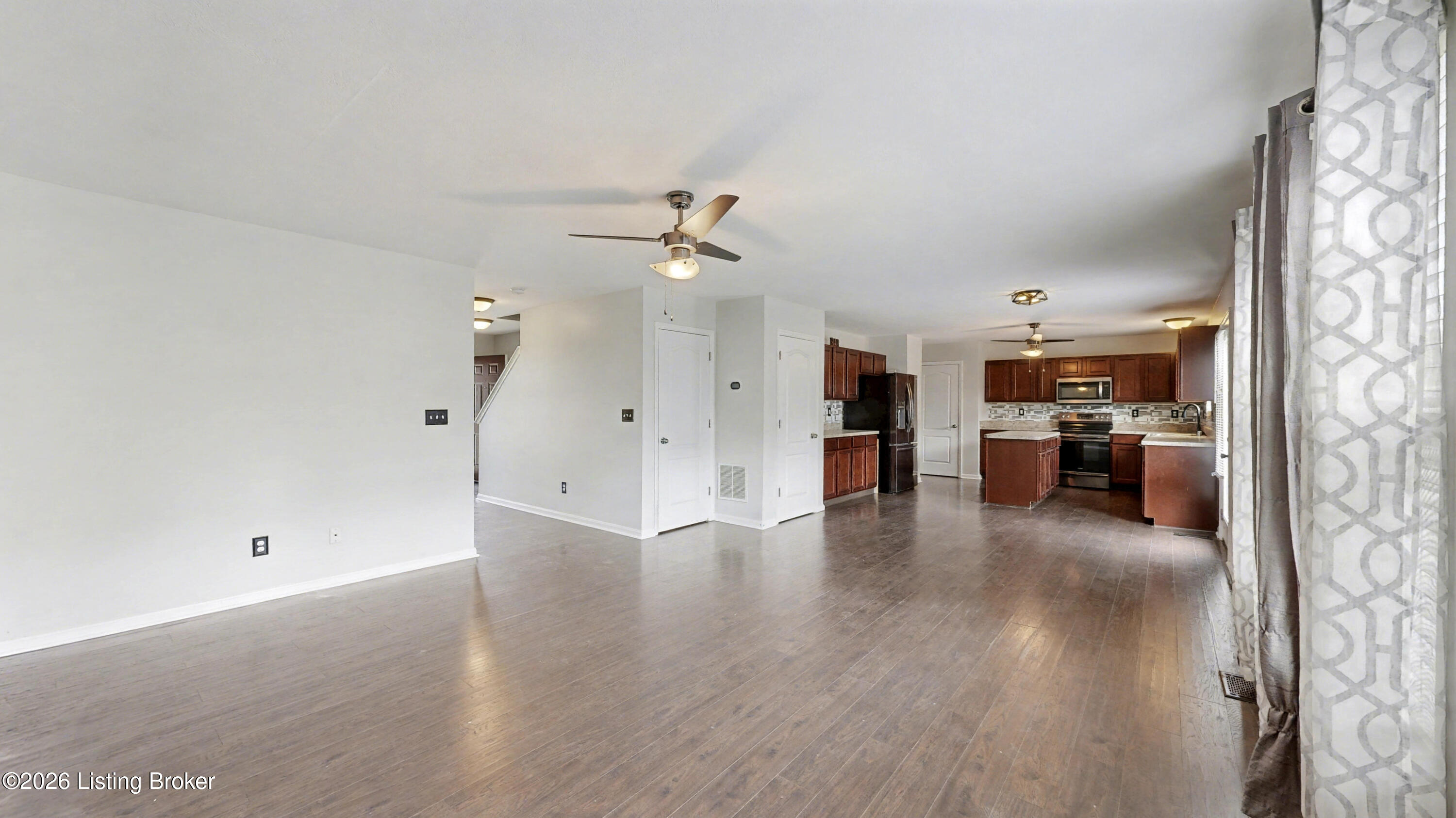 6057 Edgemont Way Property Photo 9