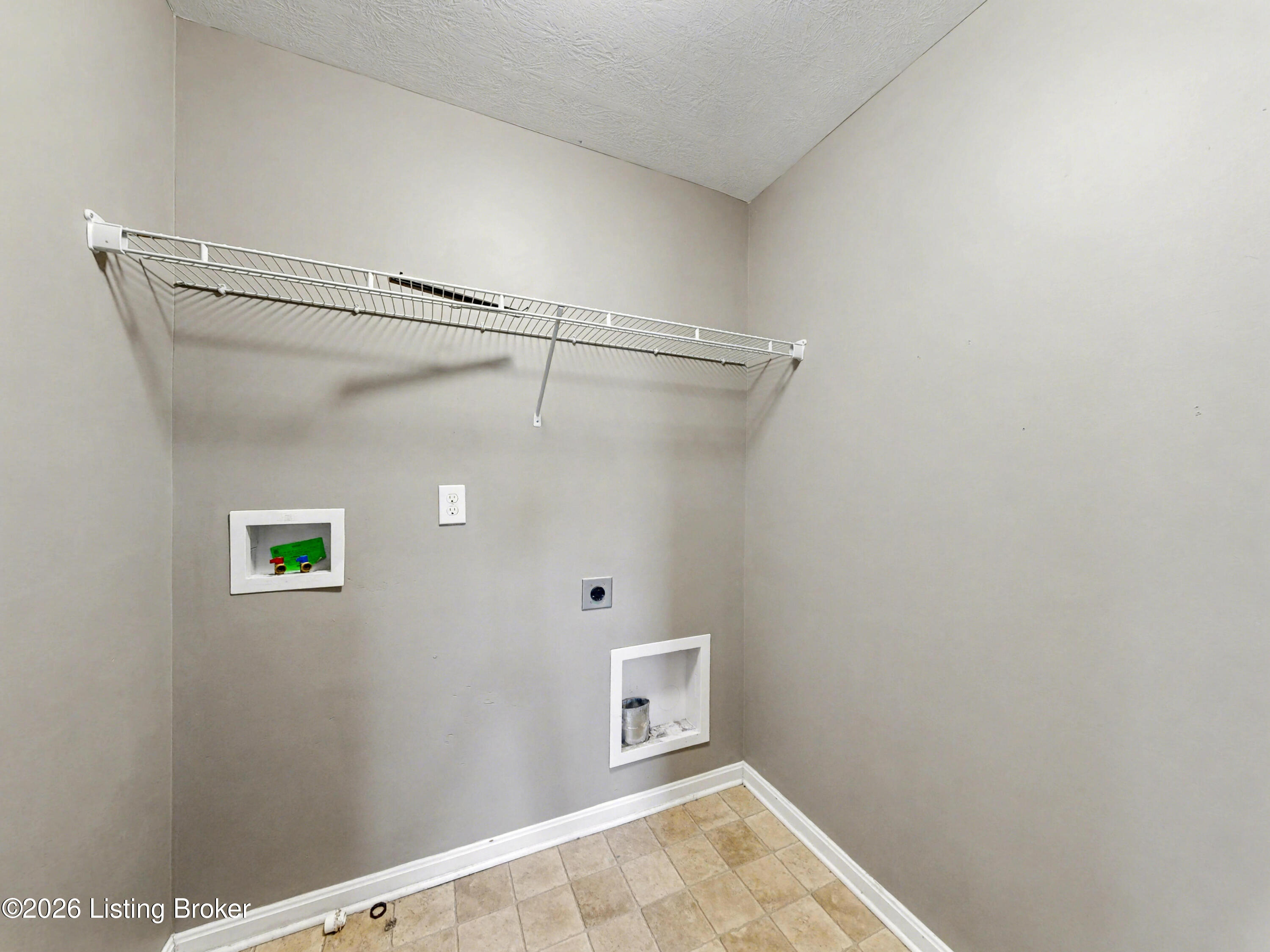 6057 Edgemont Way Property Photo 36