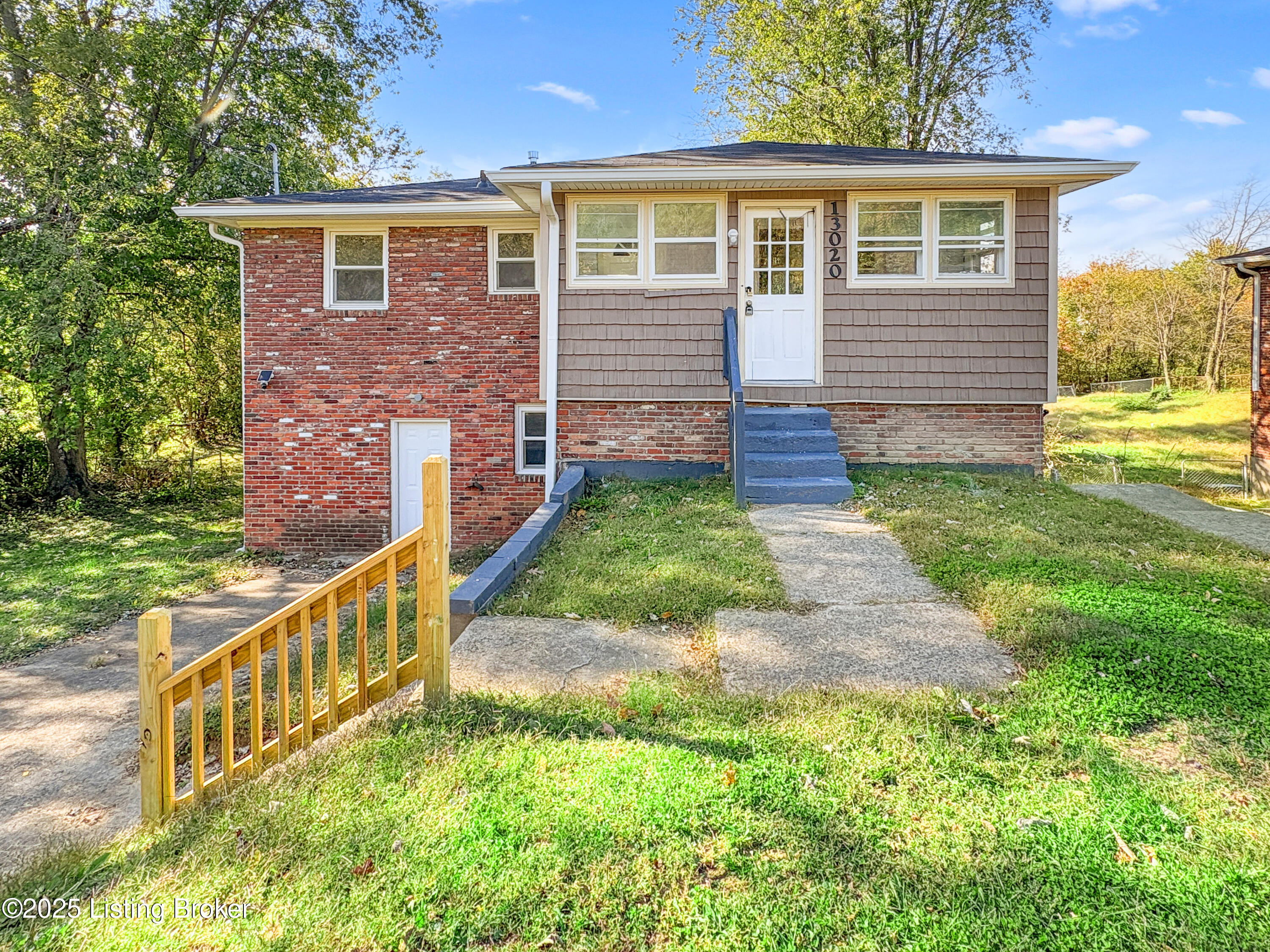 13020 E Orell Rd Property Photo 1