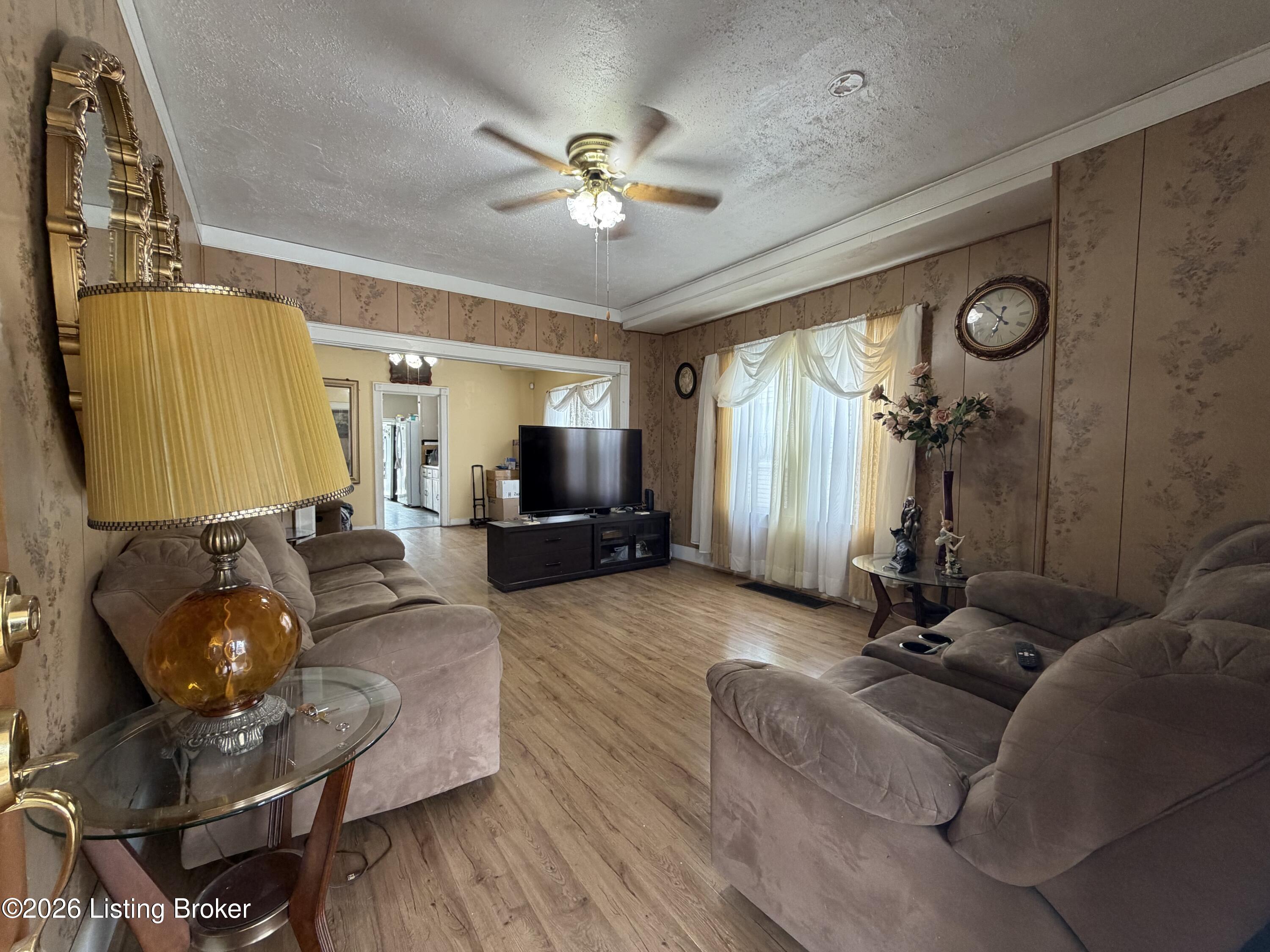 1052 Bluegrass Ave Property Photo 5
