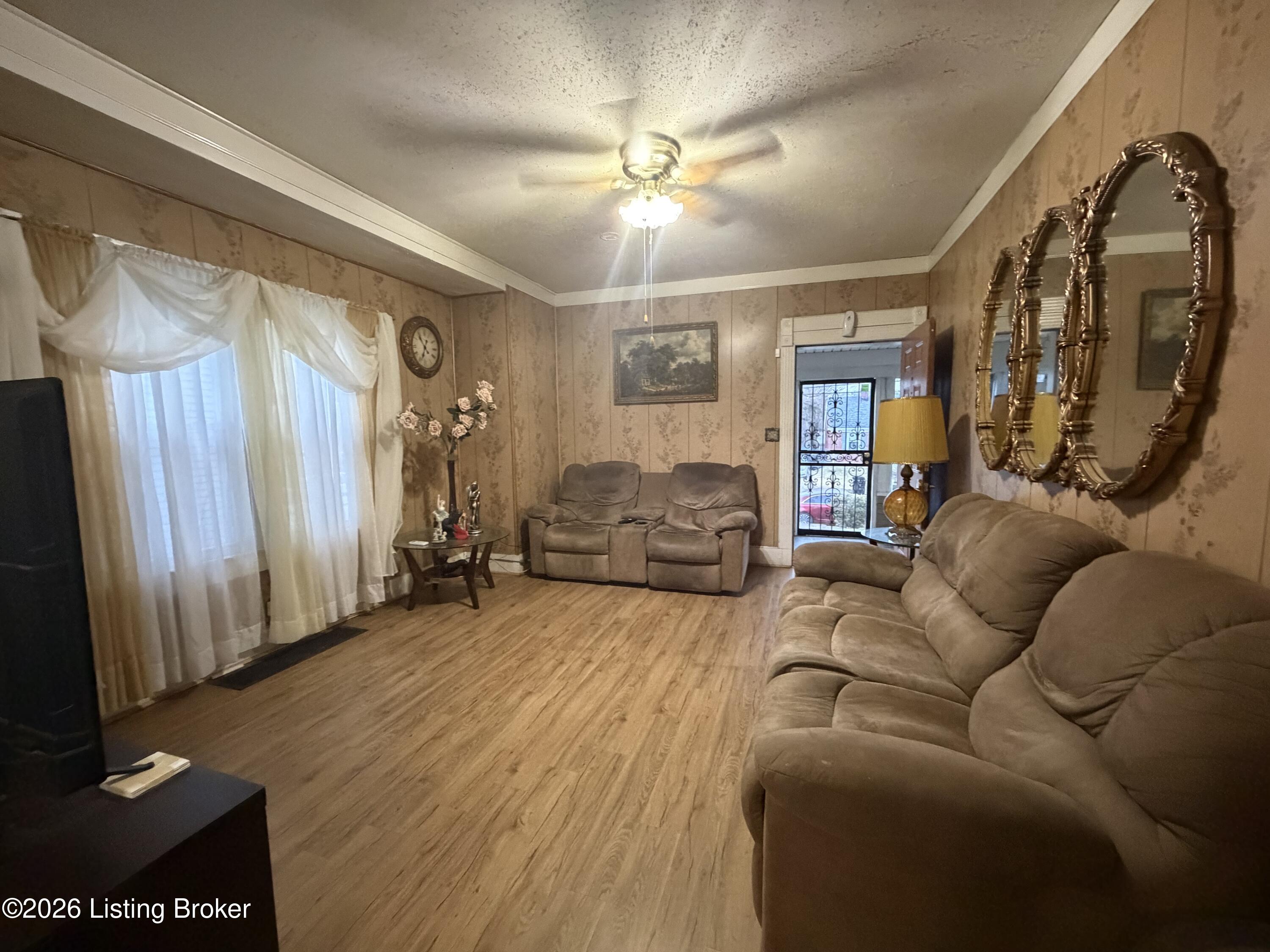 1052 Bluegrass Ave Property Photo 6