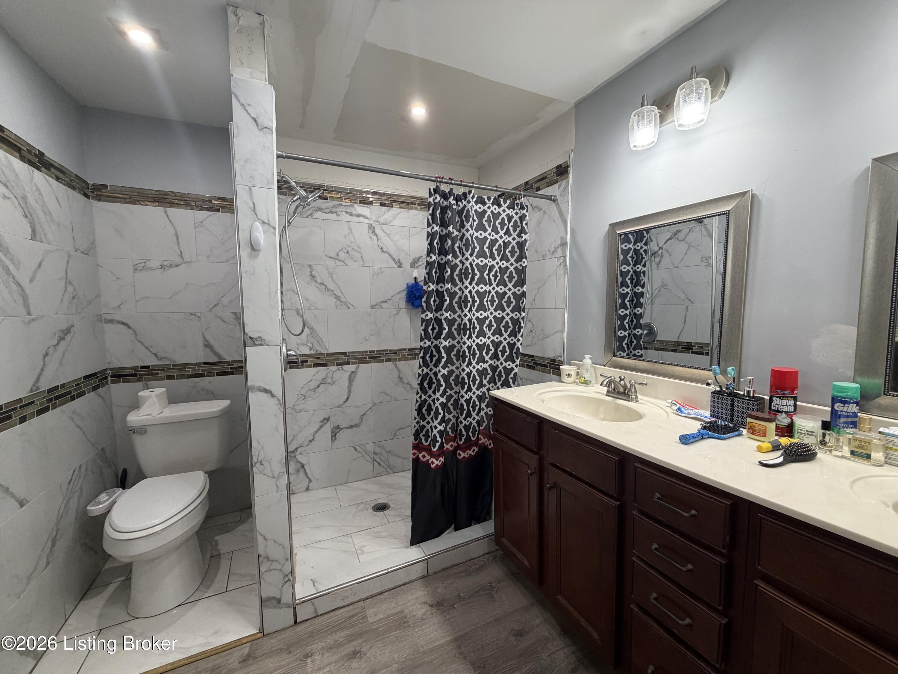 1052 Bluegrass Ave Property Photo 8
