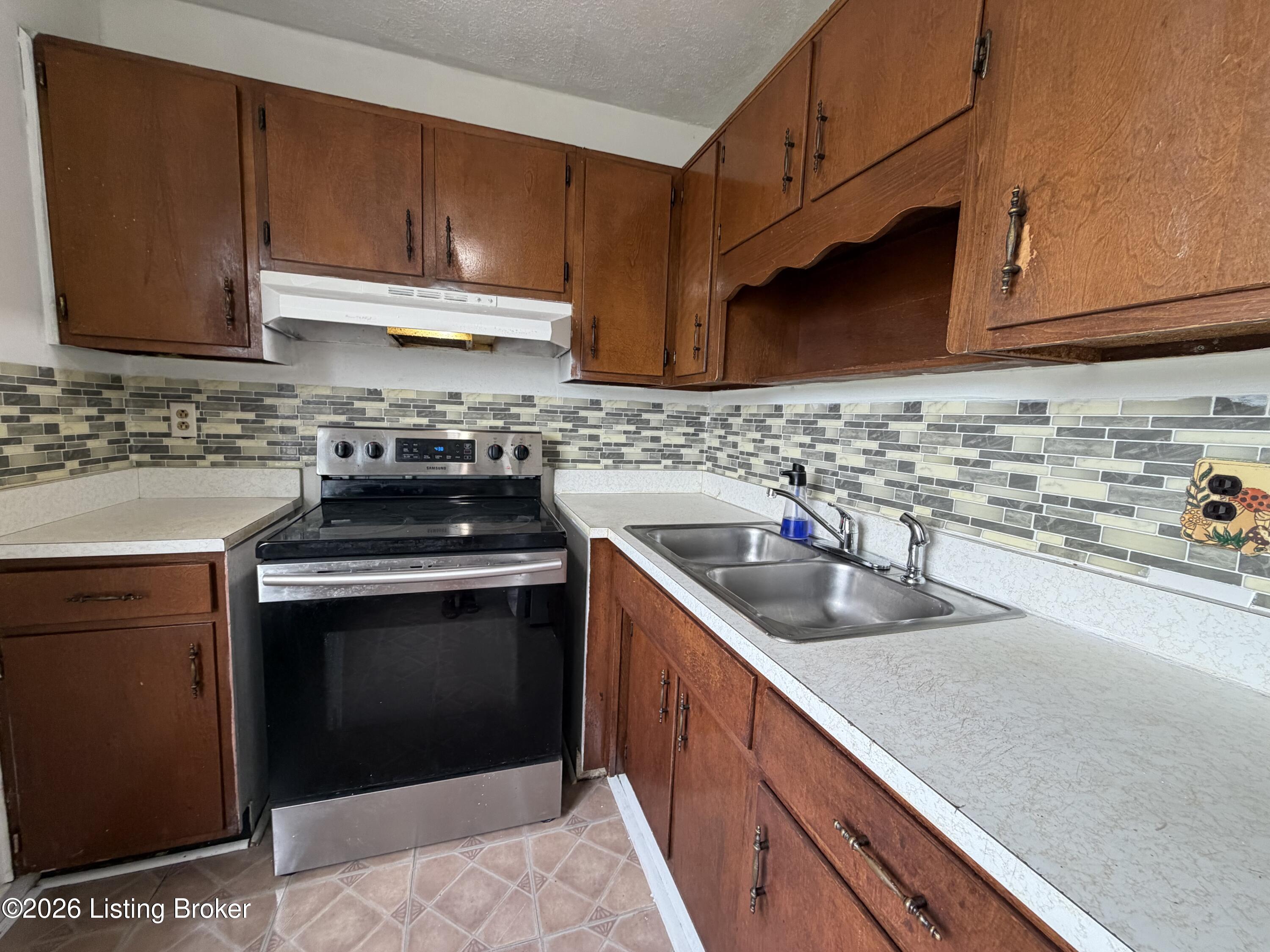 1052 Bluegrass Ave Property Photo 37