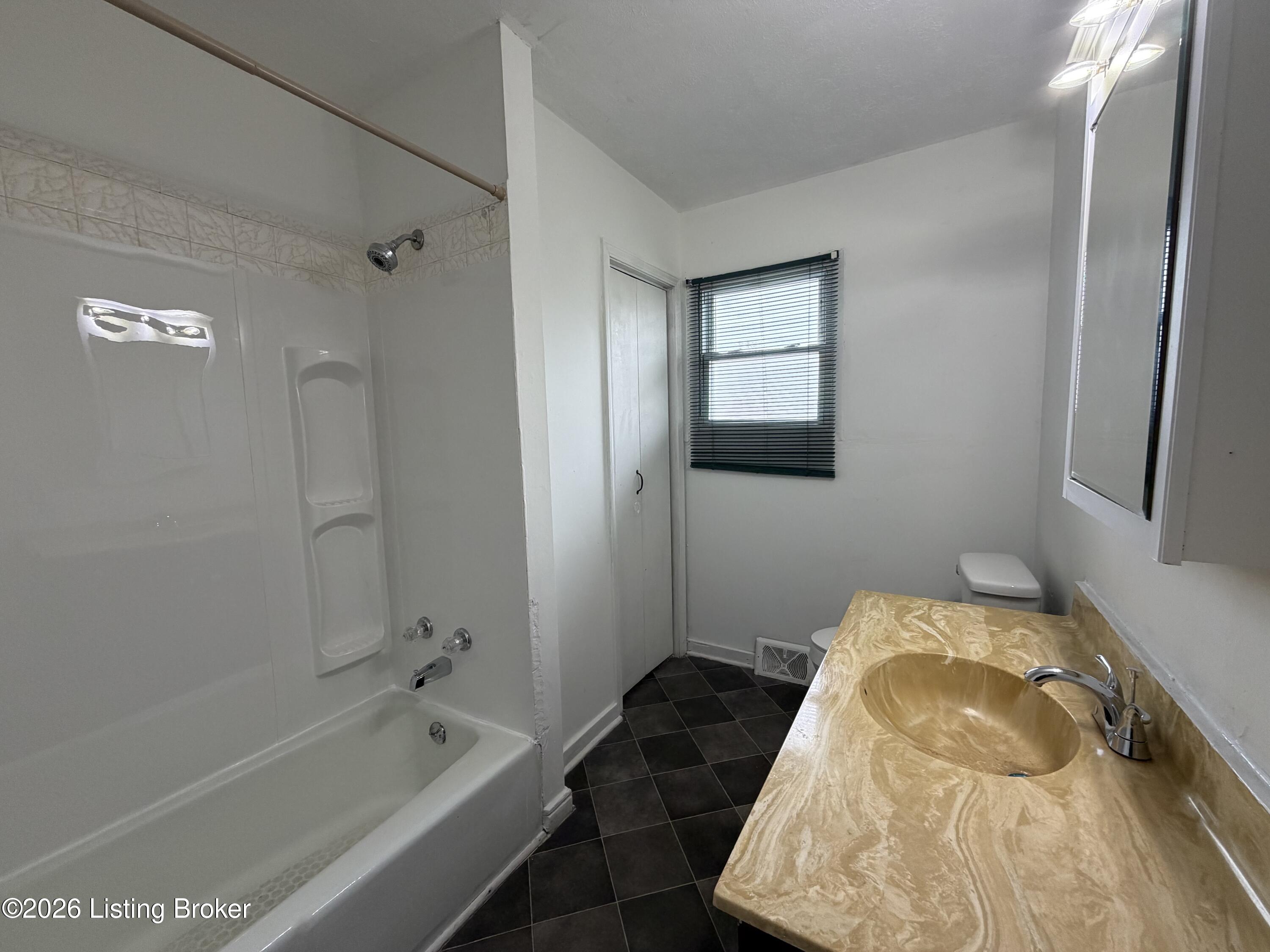 1052 Bluegrass Ave Property Photo 50