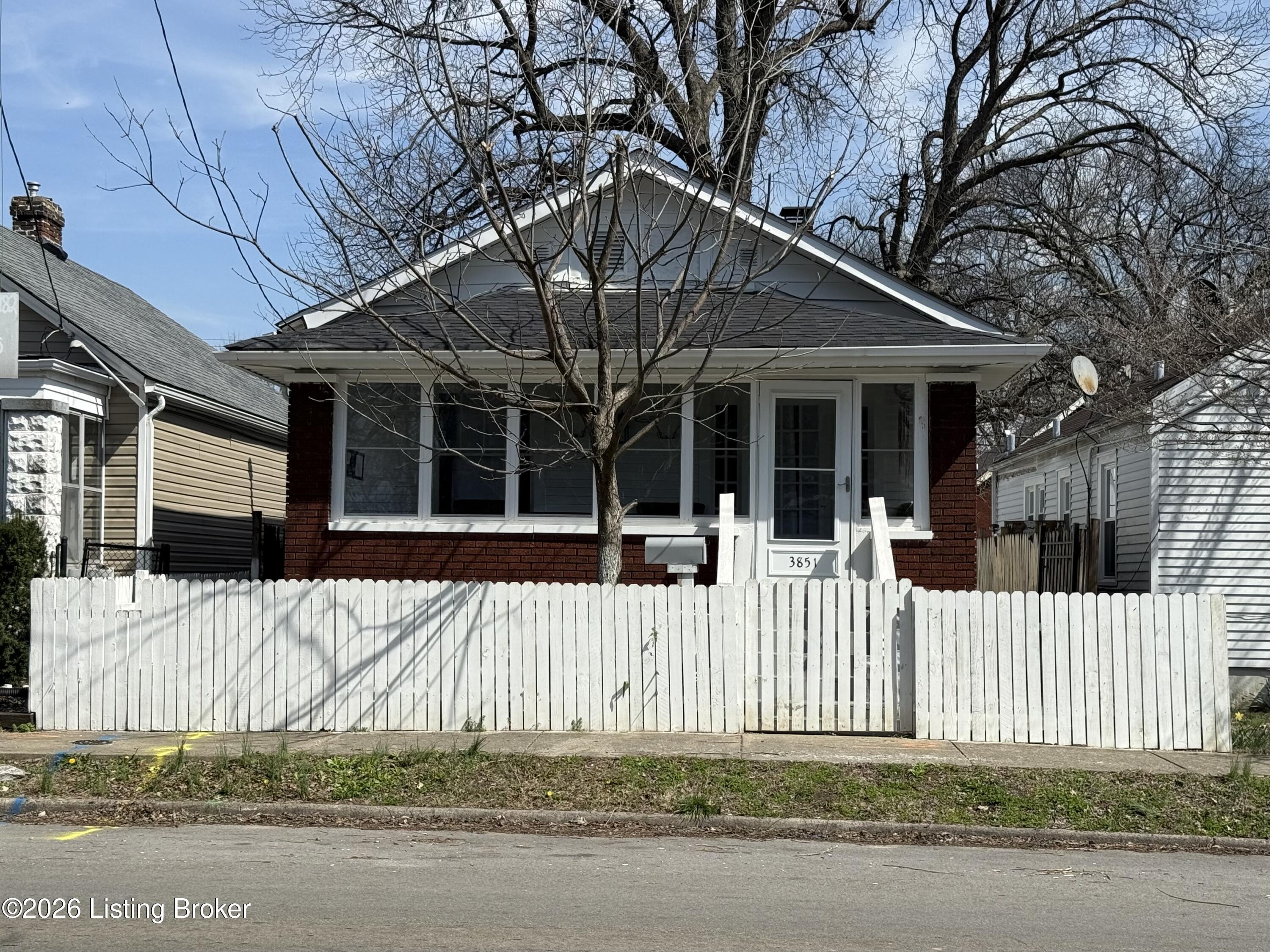 3851 S 5th St Property Photo 1
