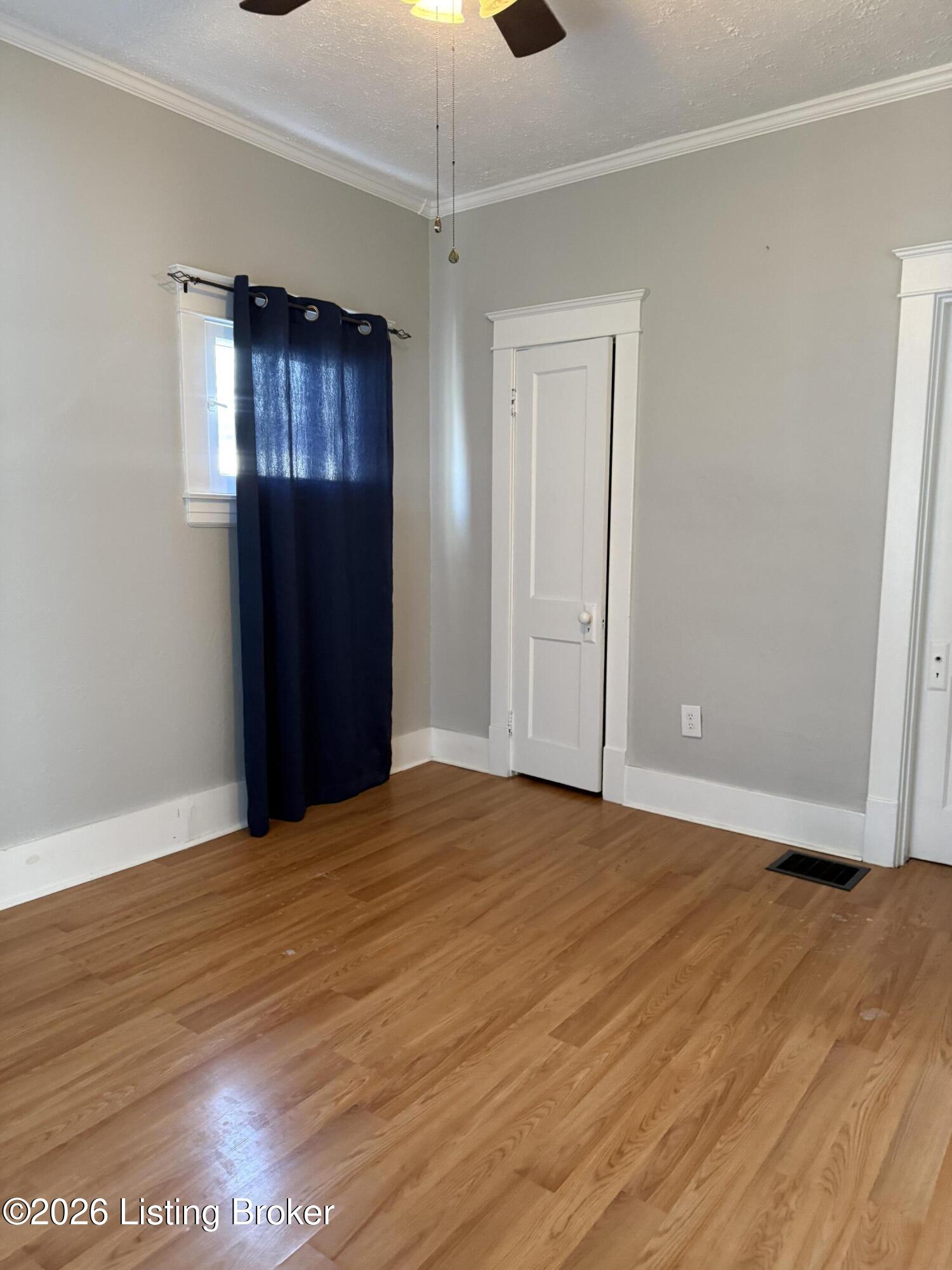 3851 S 5th St Property Photo 11