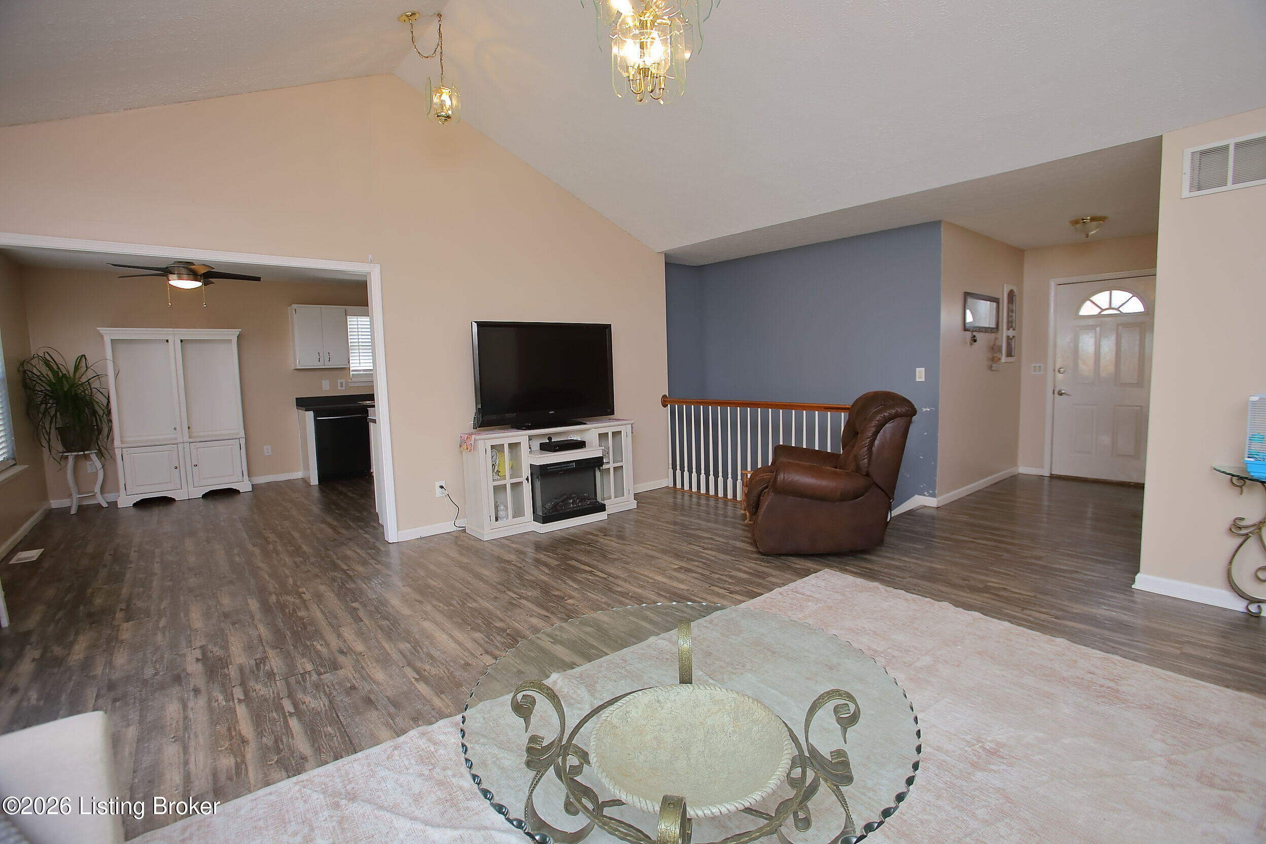 6227 Elanor Ct Property Photo 9