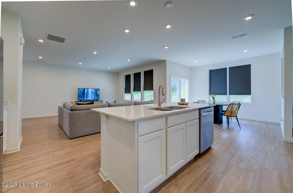 19126 Catalpa Fields Pl Property Photo 8