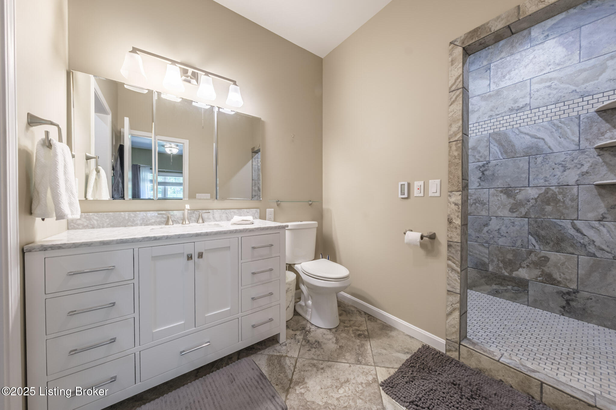 164 Greenshores Cir Ln Property Photo 31