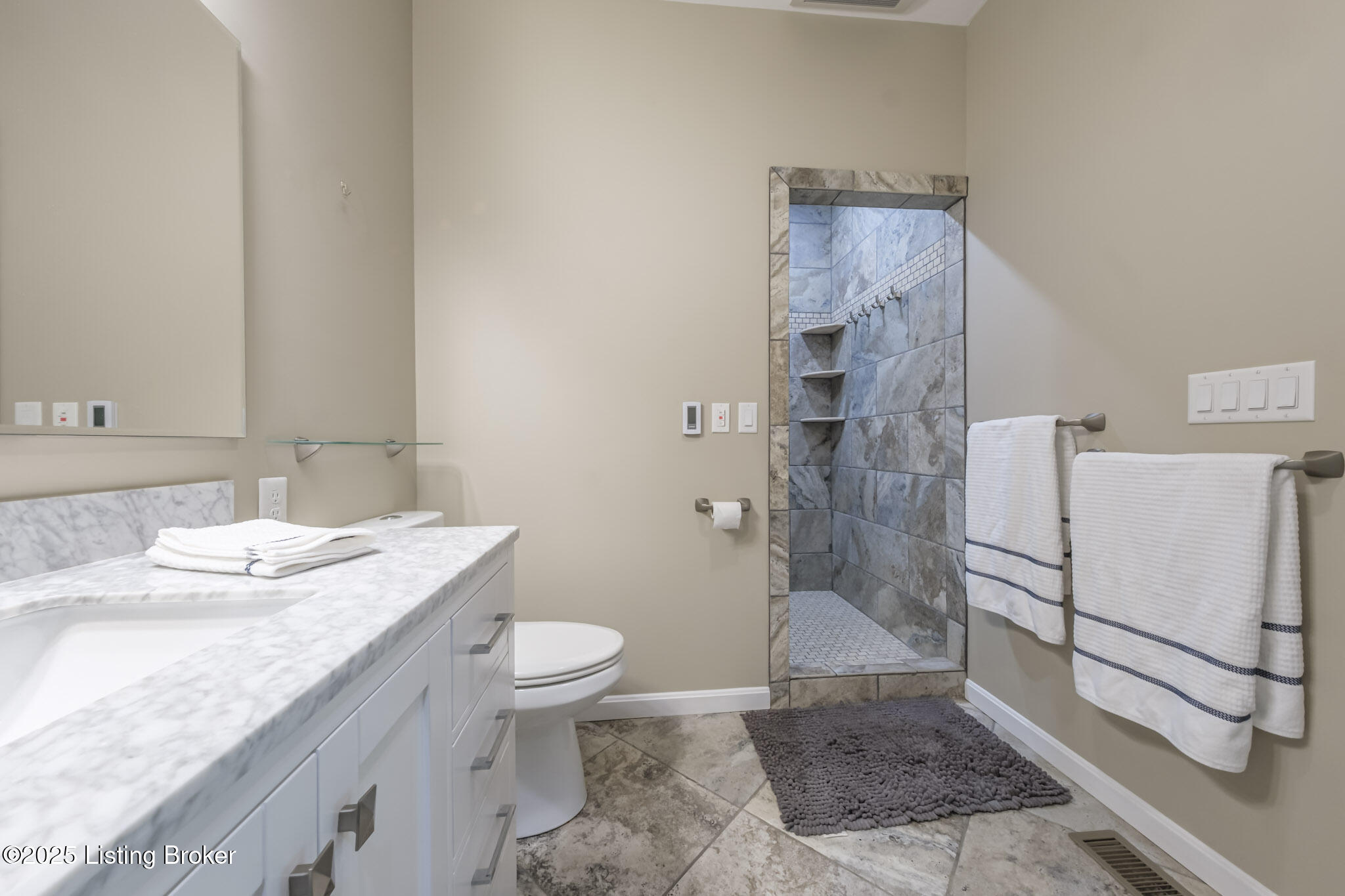 164 Greenshores Cir Ln Property Photo 33
