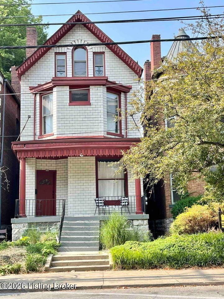 1222 E Broadway Property Photo 1