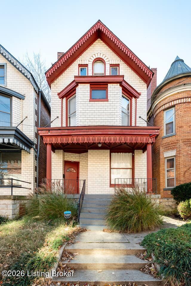 1222 E Broadway Property Photo 2