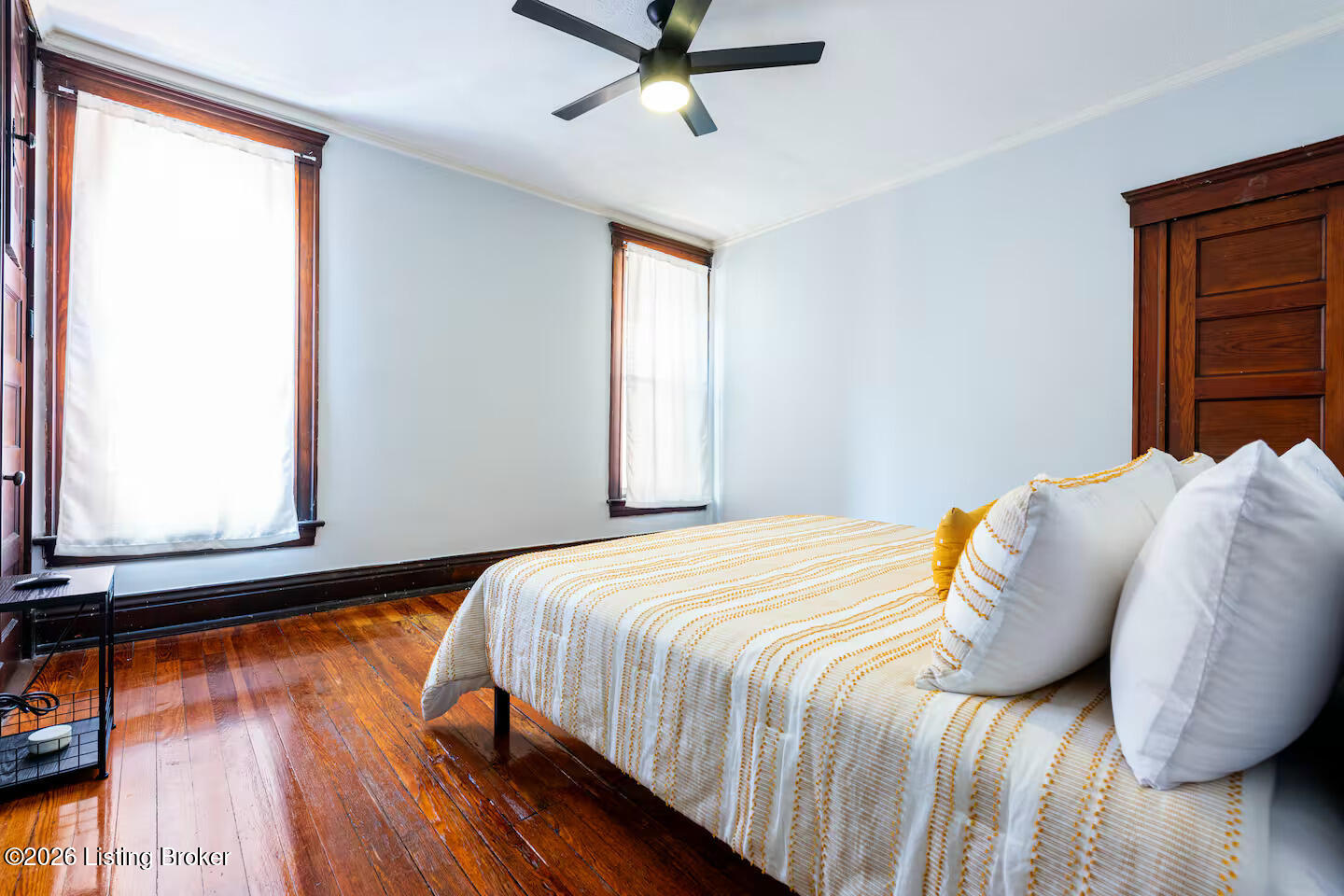 1222 E Broadway Property Photo 26