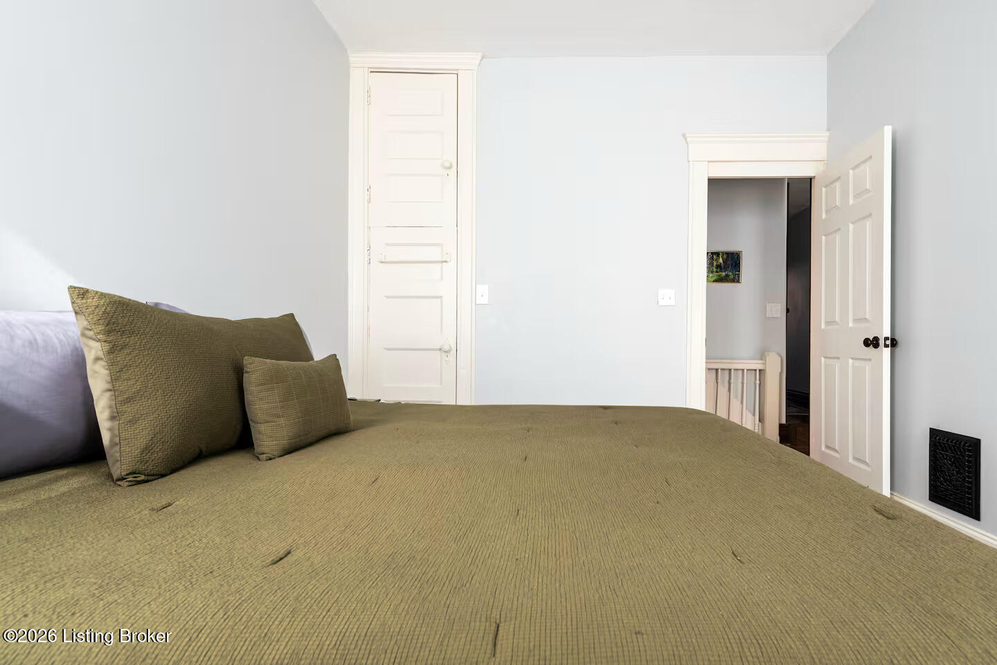 1222 E Broadway Property Photo 32