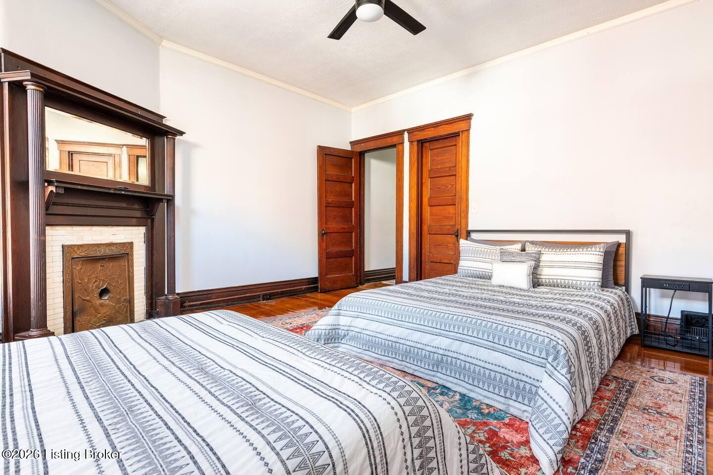 1222 E Broadway Property Photo 35
