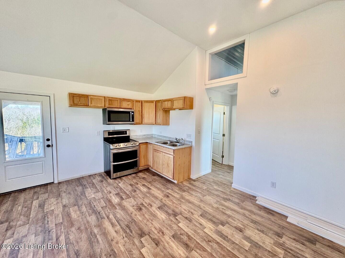 386 Baker Rd Property Photo 5