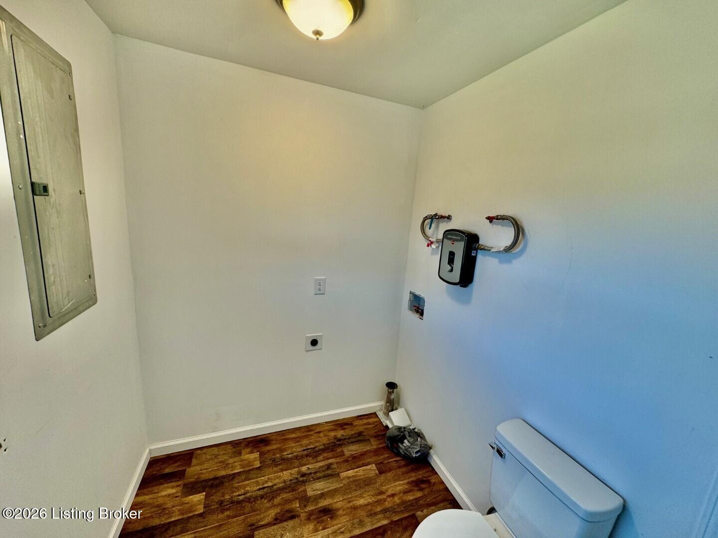 386 Baker Rd Property Photo 10