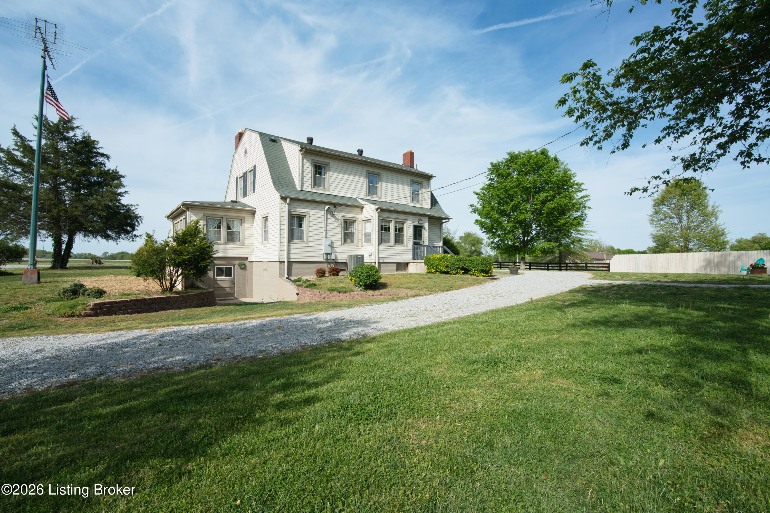8675 Ky-52 Property Photo 9