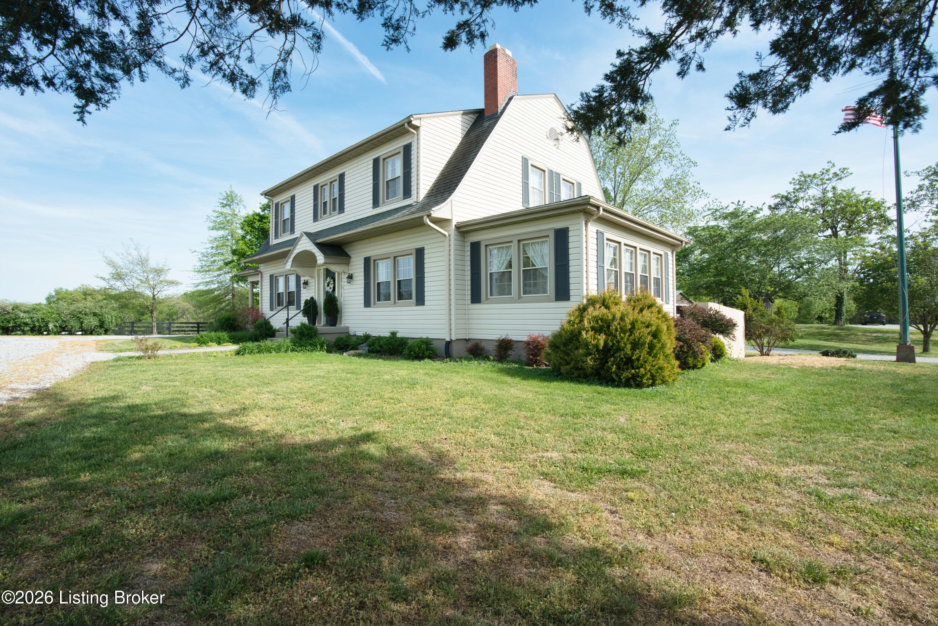 8675 Ky-52 Property Photo 10