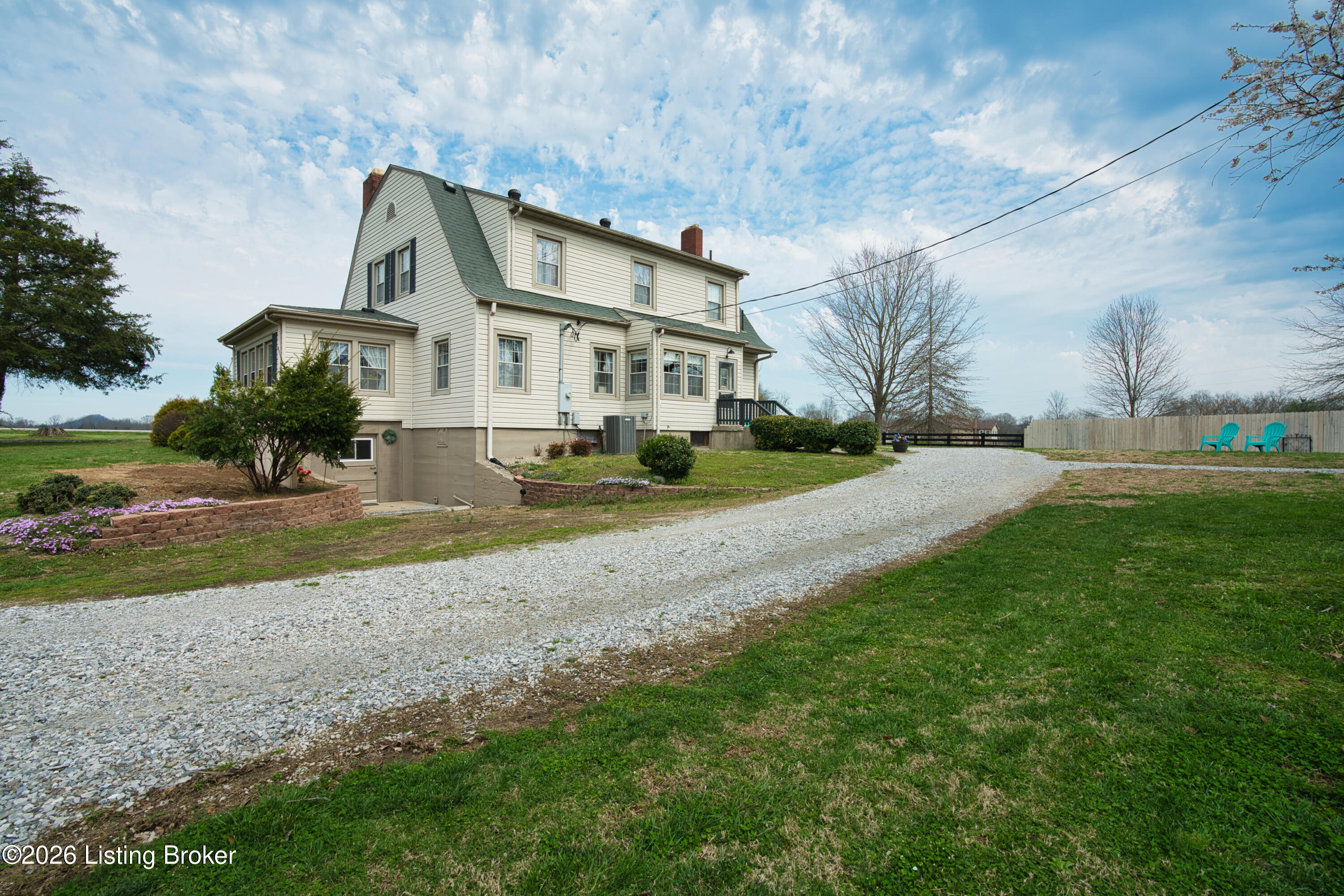 8675 Ky-52 Property Photo 14